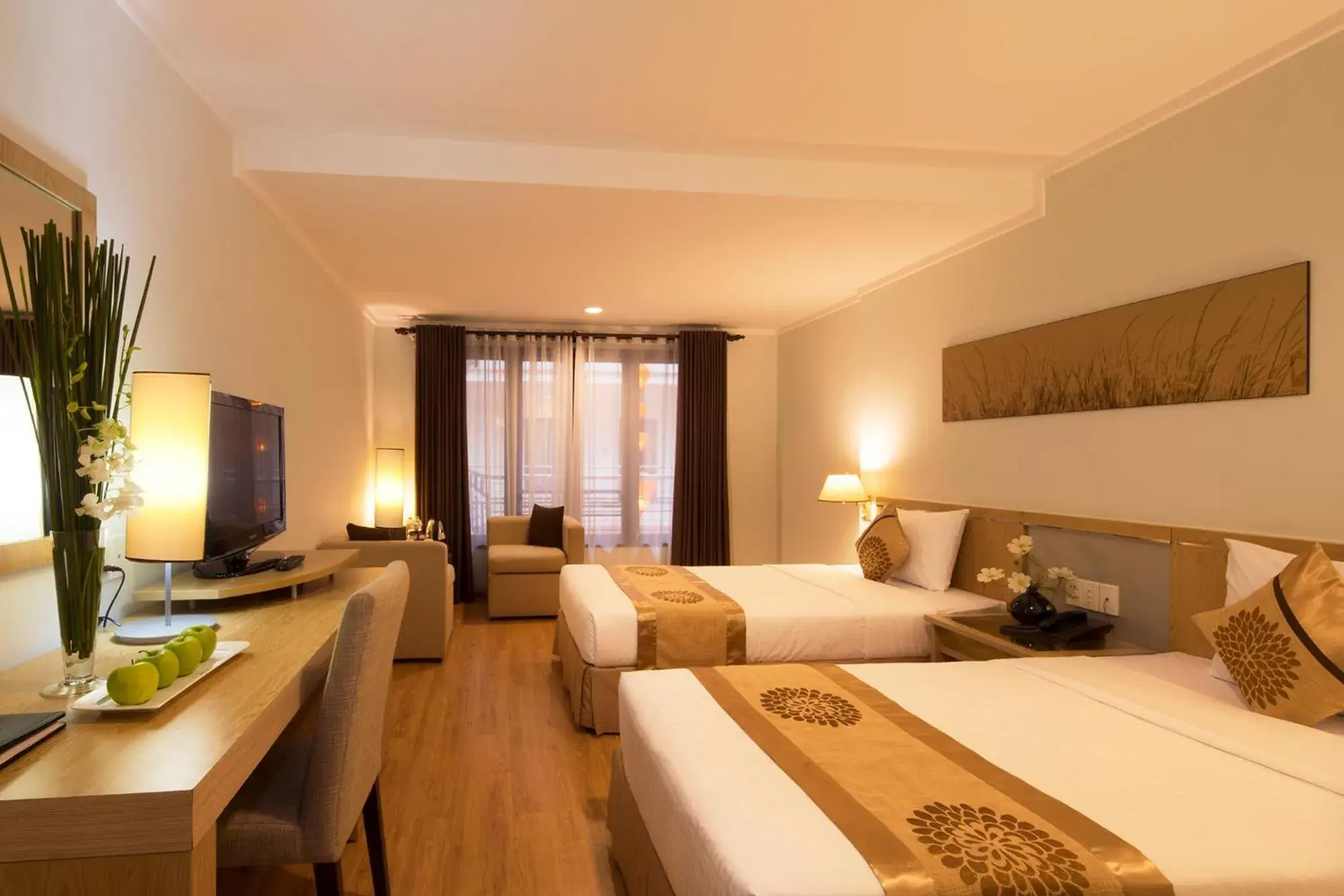 Deluxe Twin with window internal view - single occupancy in Vien Dong Hotel - Near Bui Vien Walking Street Deluxe Twin with window internal view - single occupancy in Vien Dong Hotel - Near Bui Vien Walking Street