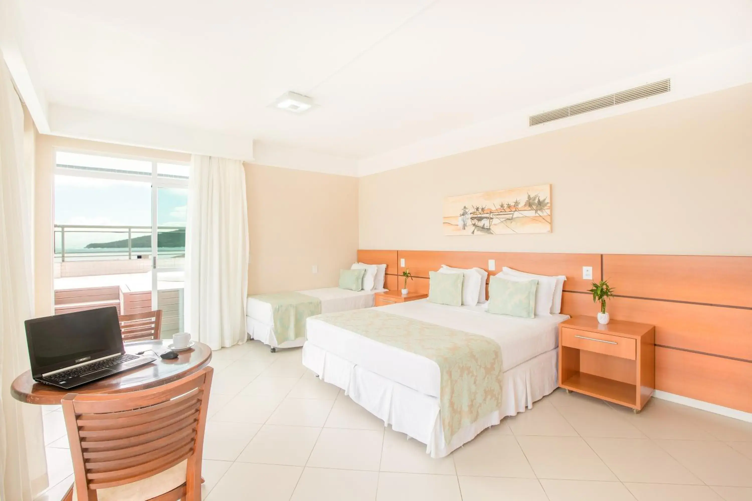 Deluxe Suite in Oceania Park Hotel Spa & Convention Deluxe Suite in Oceania Park Hotel Spa & Convention