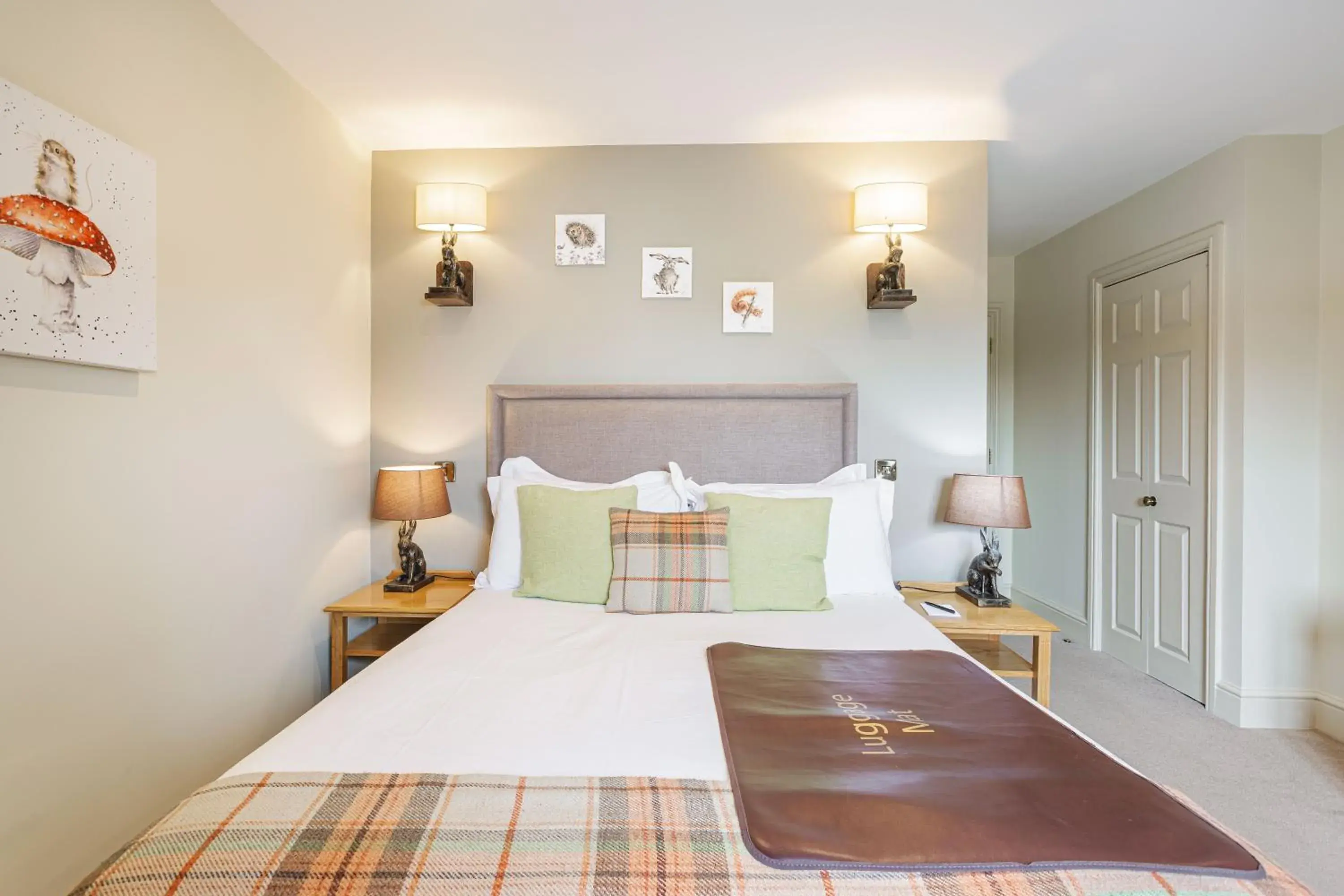 Superior Double Room in The Jamaica Inn, Bodmin, Cornwall Superior Double Room in The Jamaica Inn, Bodmin, Cornwall