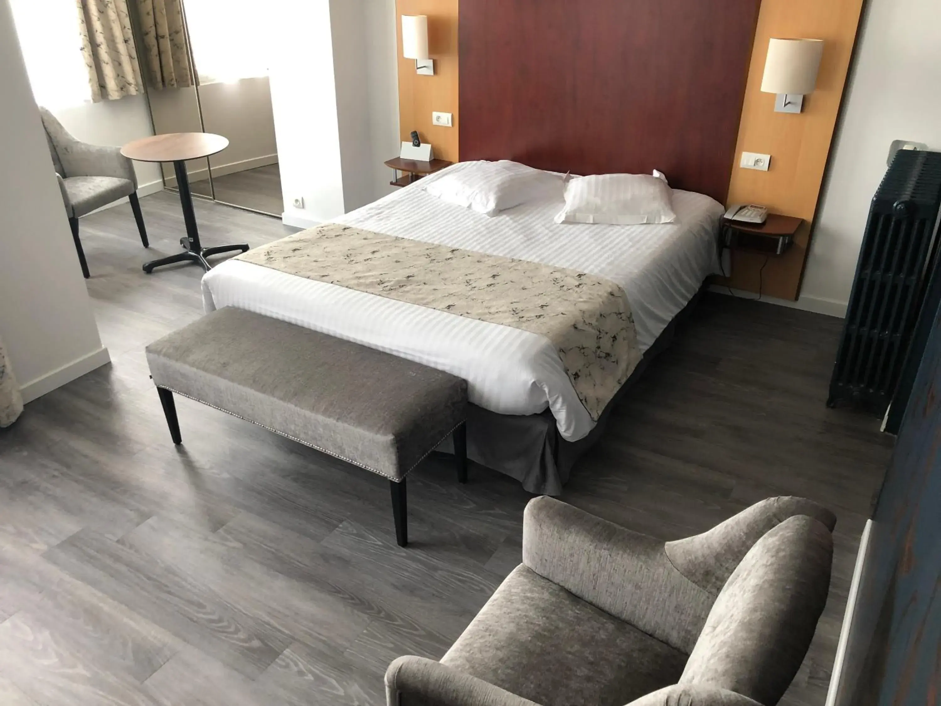 Suite in Hôtel Windsor Contact Hôtel Suite in Hôtel Windsor Contact Hôtel