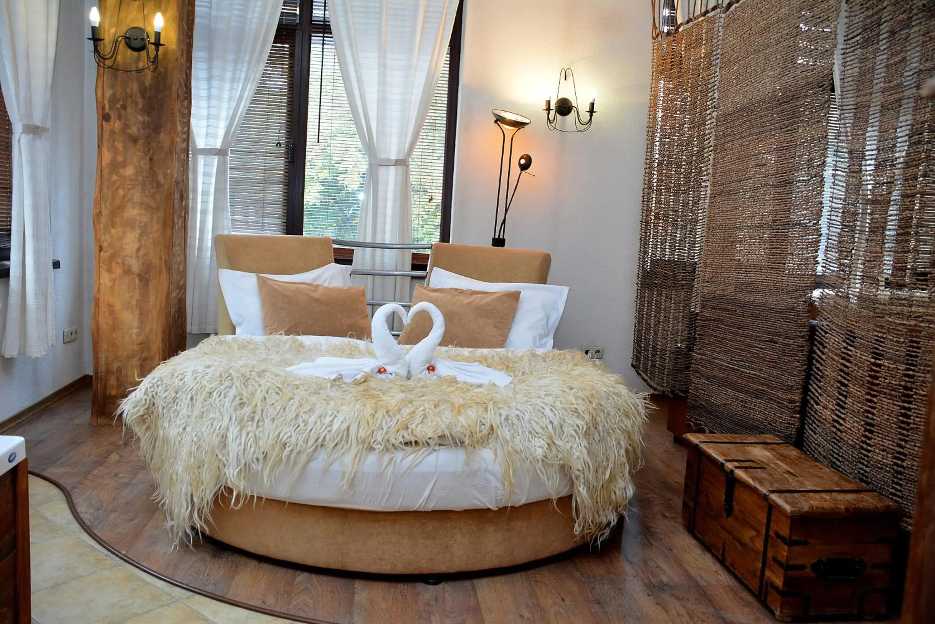 Deluxe One-Bedroom Suite with Spa Bath in Momini Dvori Boutique Guest House Deluxe One-Bedroom Suite with Spa Bath in Momini Dvori Boutique Guest House