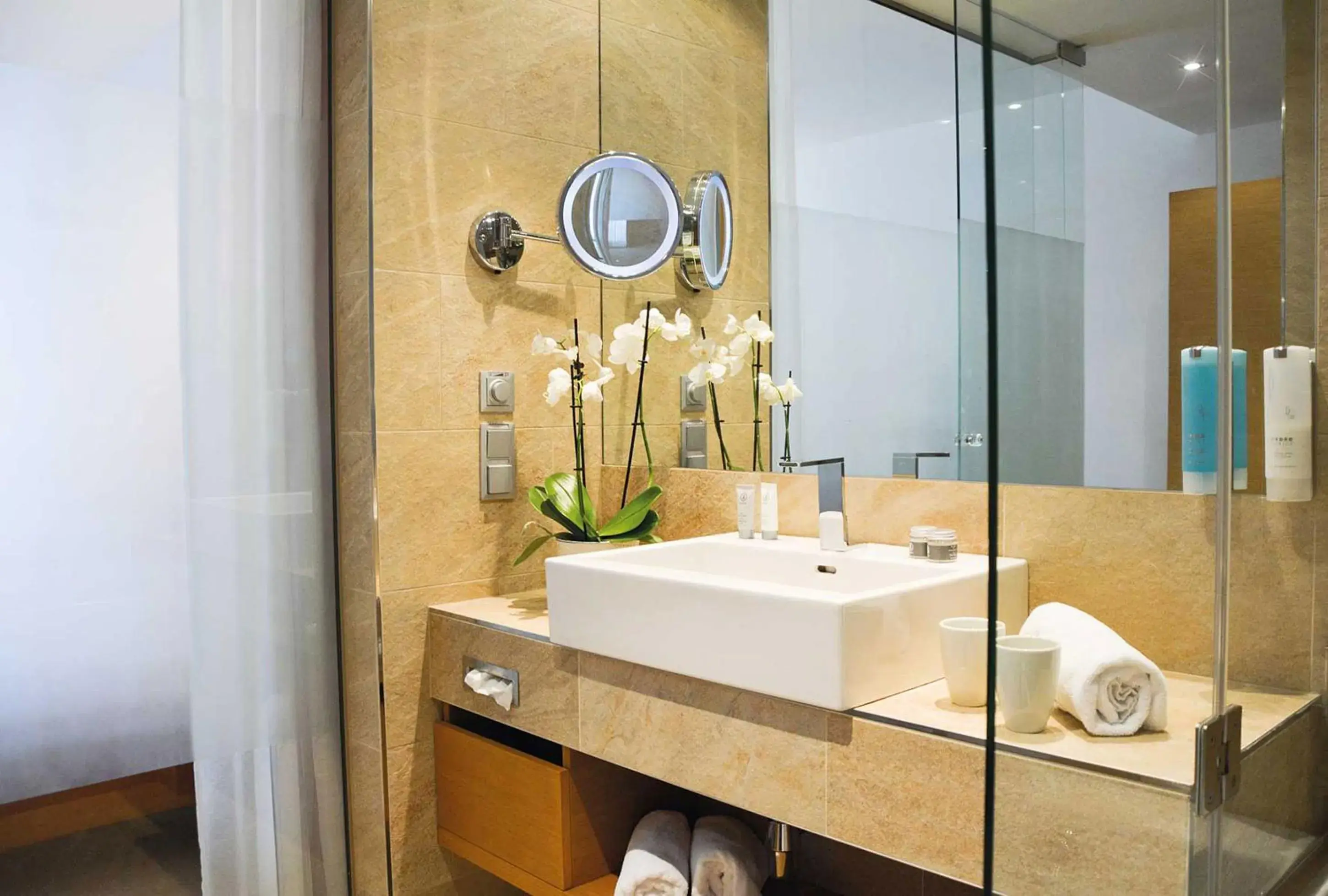 Panorama Double Room with Balcony and Mountain View in Tauern Spa Hotel & Therme Panorama Double Room with Balcony and Mountain View in Tauern Spa Hotel & Therme