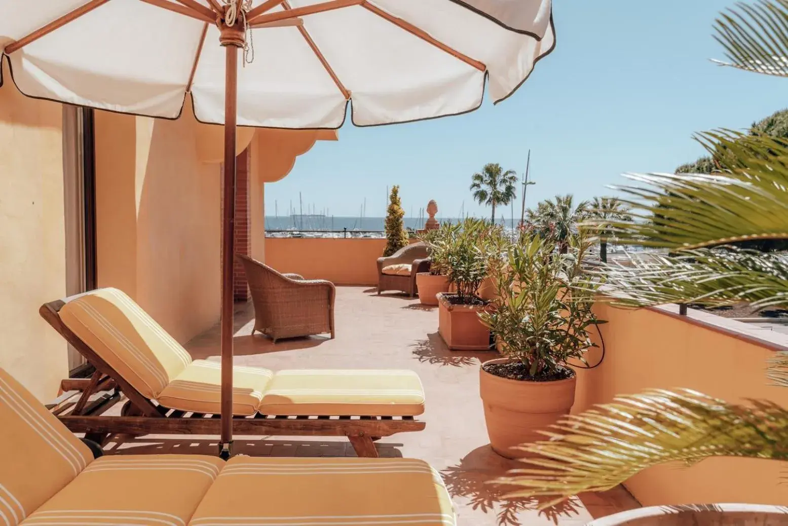 Suite with Sea View in Ermitage de l'Oasis & Spa - Cannes Mandelieu Suite with Sea View in Ermitage de l'Oasis & Spa - Cannes Mandelieu