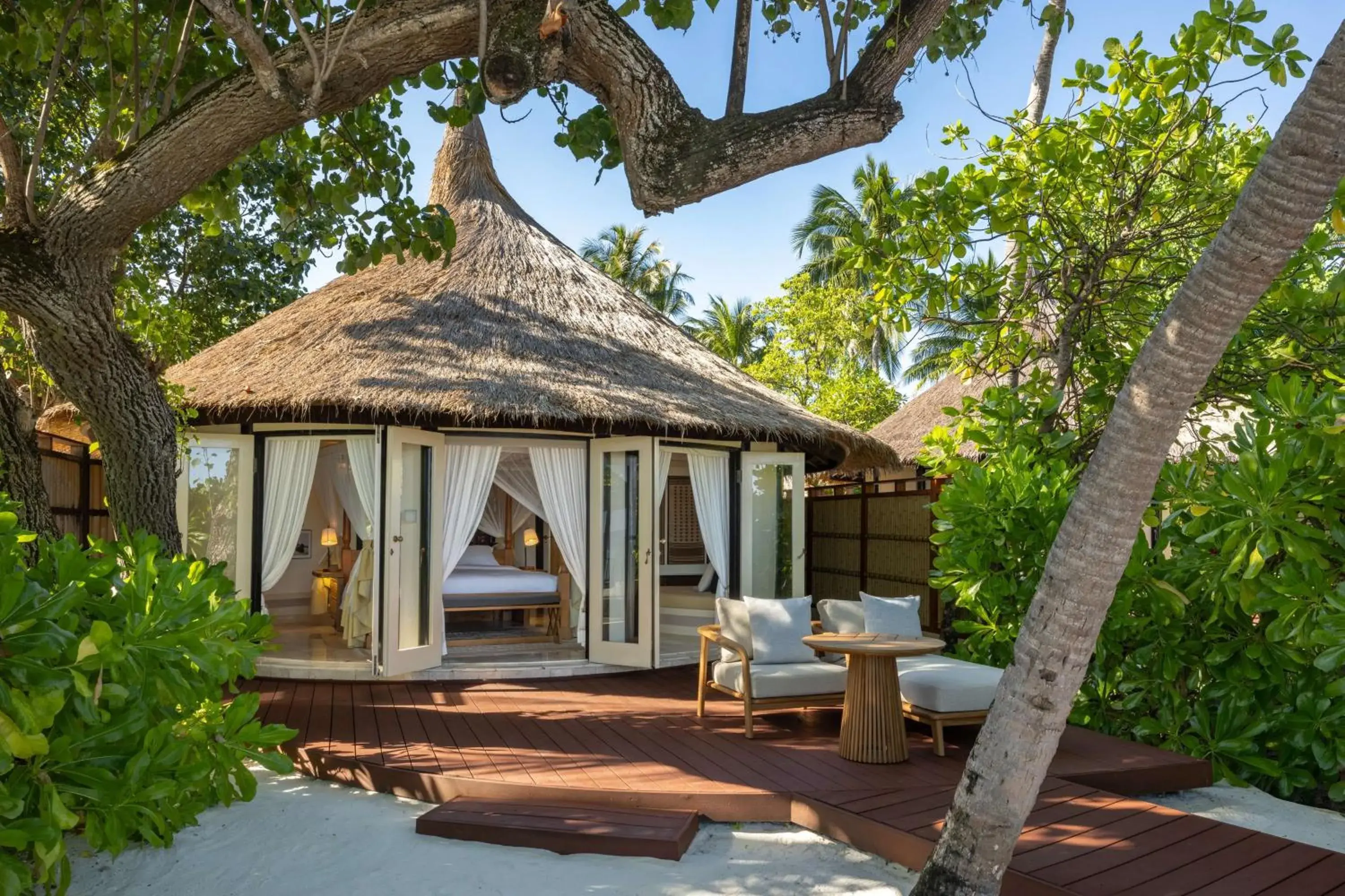 Wellbeing Sanctuary Pool Villa with Free Transfer in Banyan Tree Vabbinfaru Wellbeing Sanctuary Pool Villa with Free Transfer in Banyan Tree Vabbinfaru
