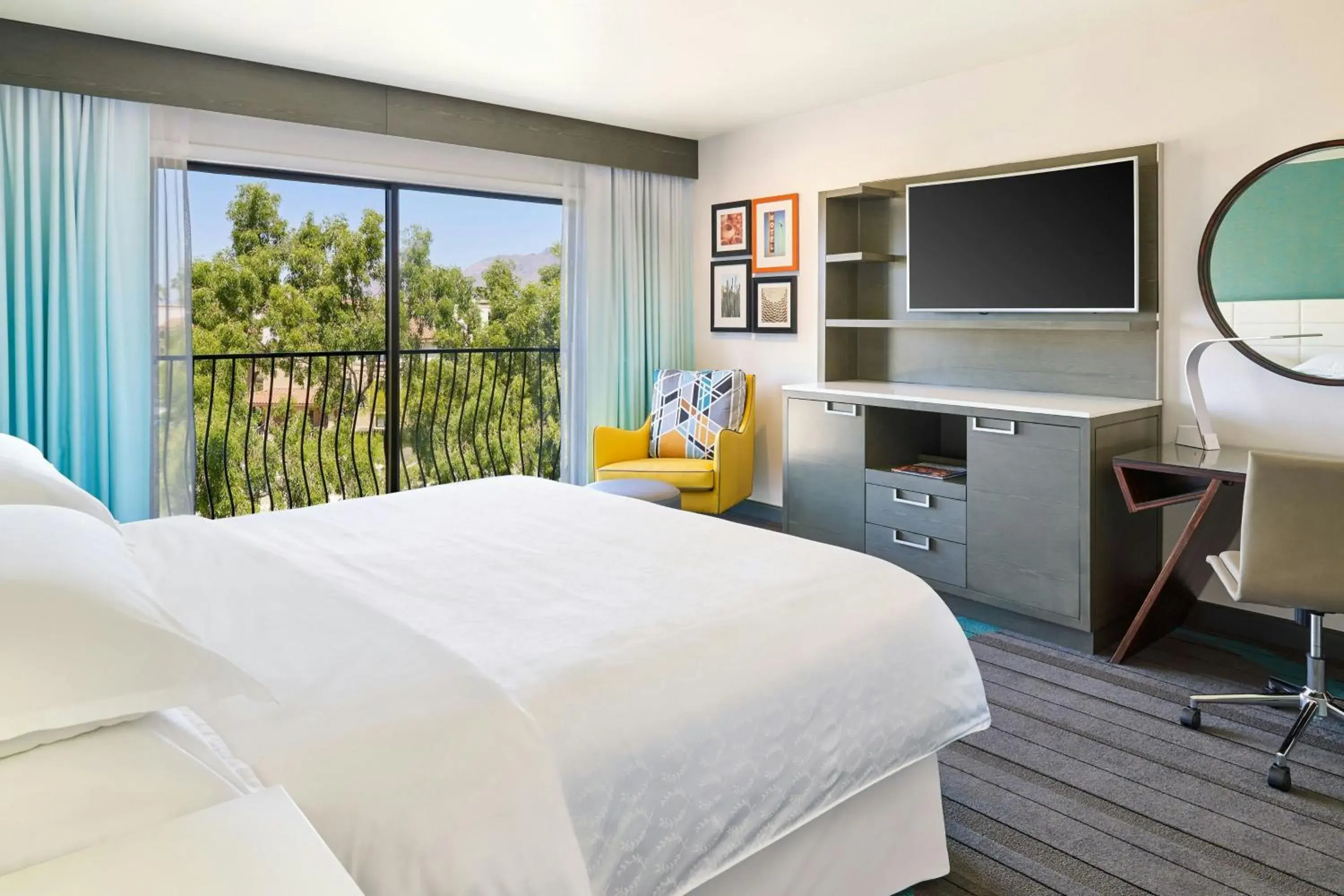 Guest Room, 1 King in Sheraton Tucson Hotel & Suites Guest Room, 1 King in Sheraton Tucson Hotel & Suites