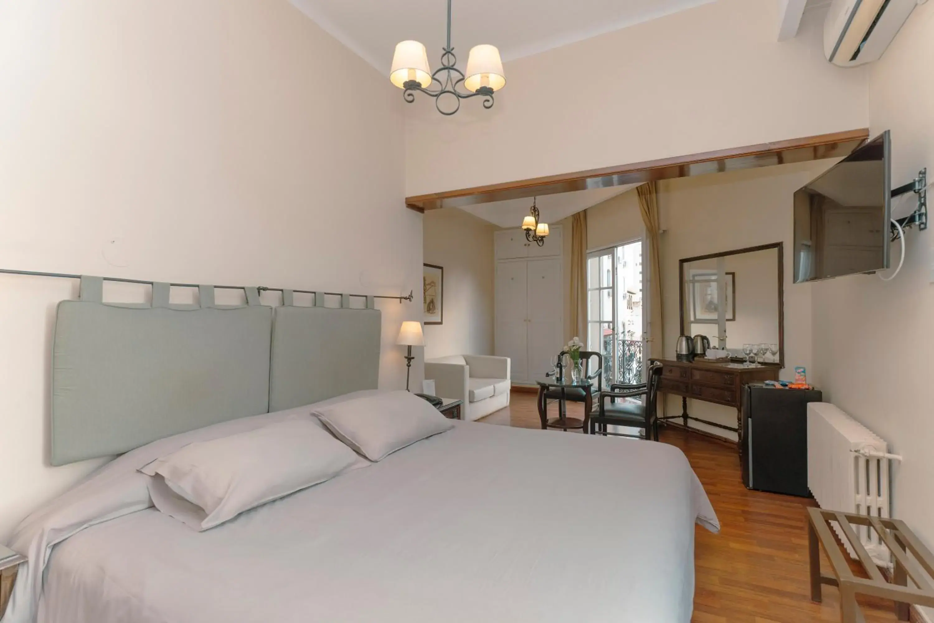 Suite with Balcony in Hotel Colonial Salta Suite with Balcony in Hotel Colonial Salta