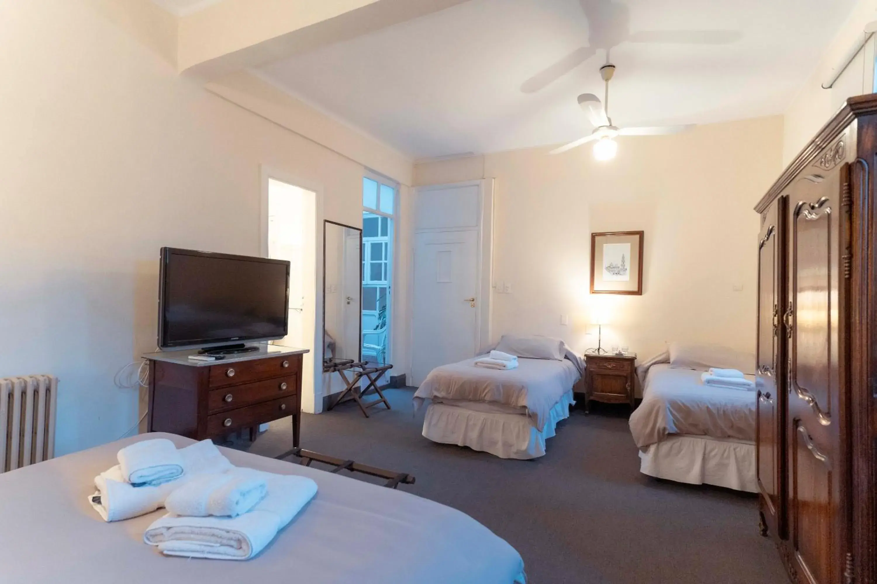 Superior Quadruple Room in Hotel Colonial Salta Superior Quadruple Room in Hotel Colonial Salta