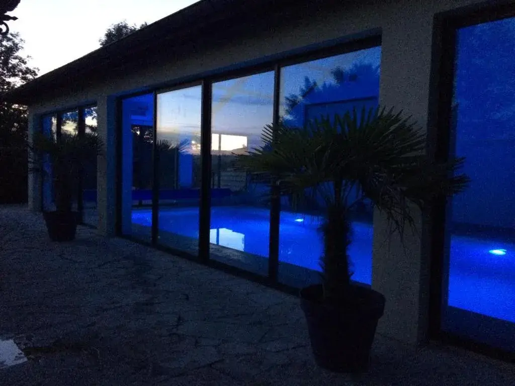 Two-Bedroom Cottage in La Bourguignotte Two-Bedroom Cottage in La Bourguignotte