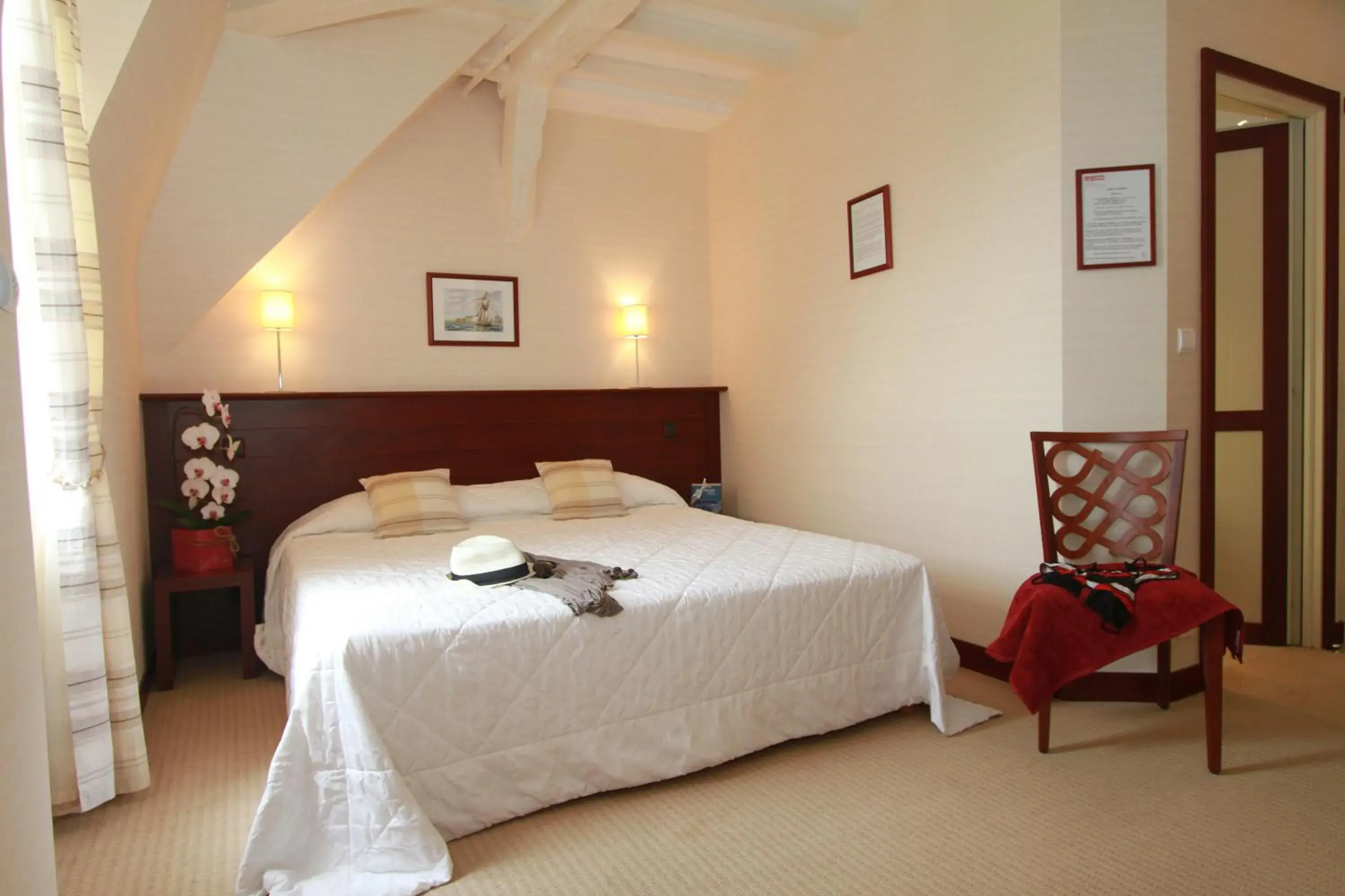 Superior Double Room in Hotel Spa La Malouinière Des Longchamps - Saint-Malo Superior Double Room in Hotel Spa La Malouinière Des Longchamps - Saint-Malo