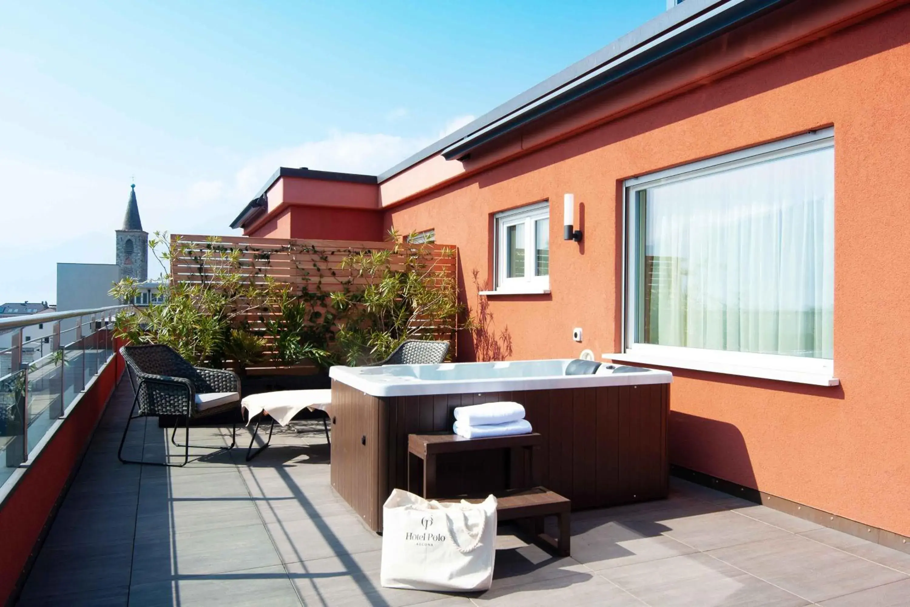 Deluxe Double with Balcony, Lake View and Jacuzzi in Hotel Polo Deluxe Double with Balcony, Lake View and Jacuzzi in Hotel Polo