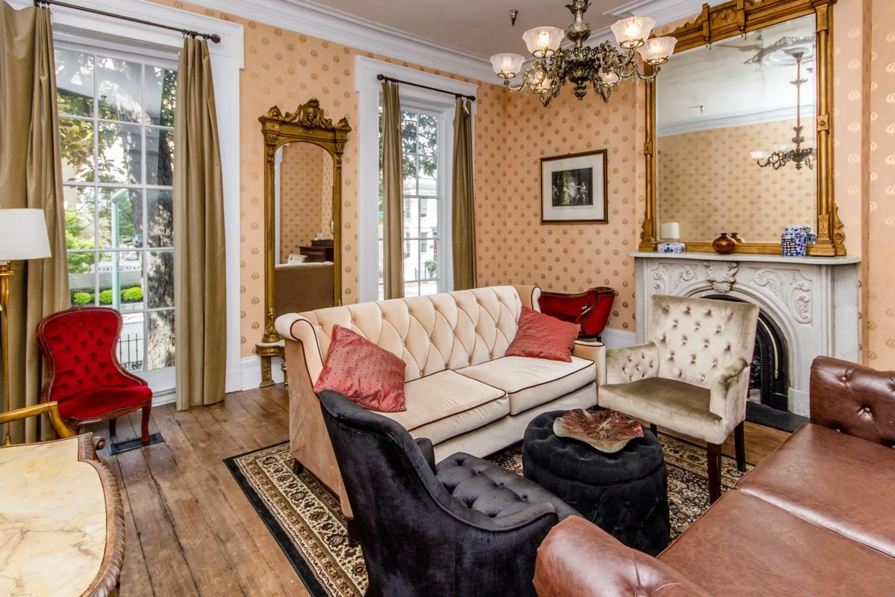 Suite in Linden Row Inn Suite in Linden Row Inn