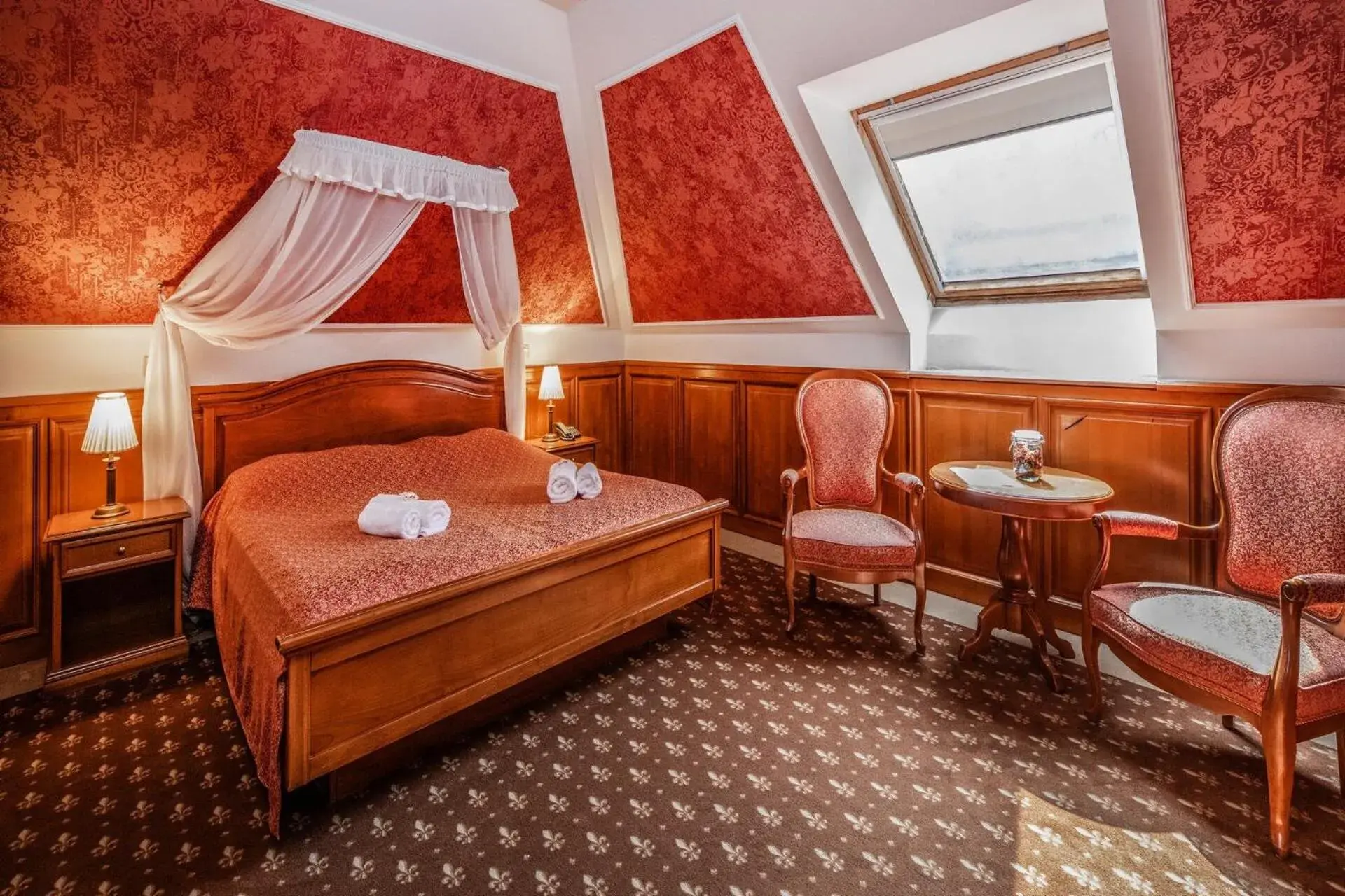 Superior Deluxe Double or Twin Room in Kastélyhotel Sasvár Resort Superior Deluxe Double or Twin Room in Kastélyhotel Sasvár Resort