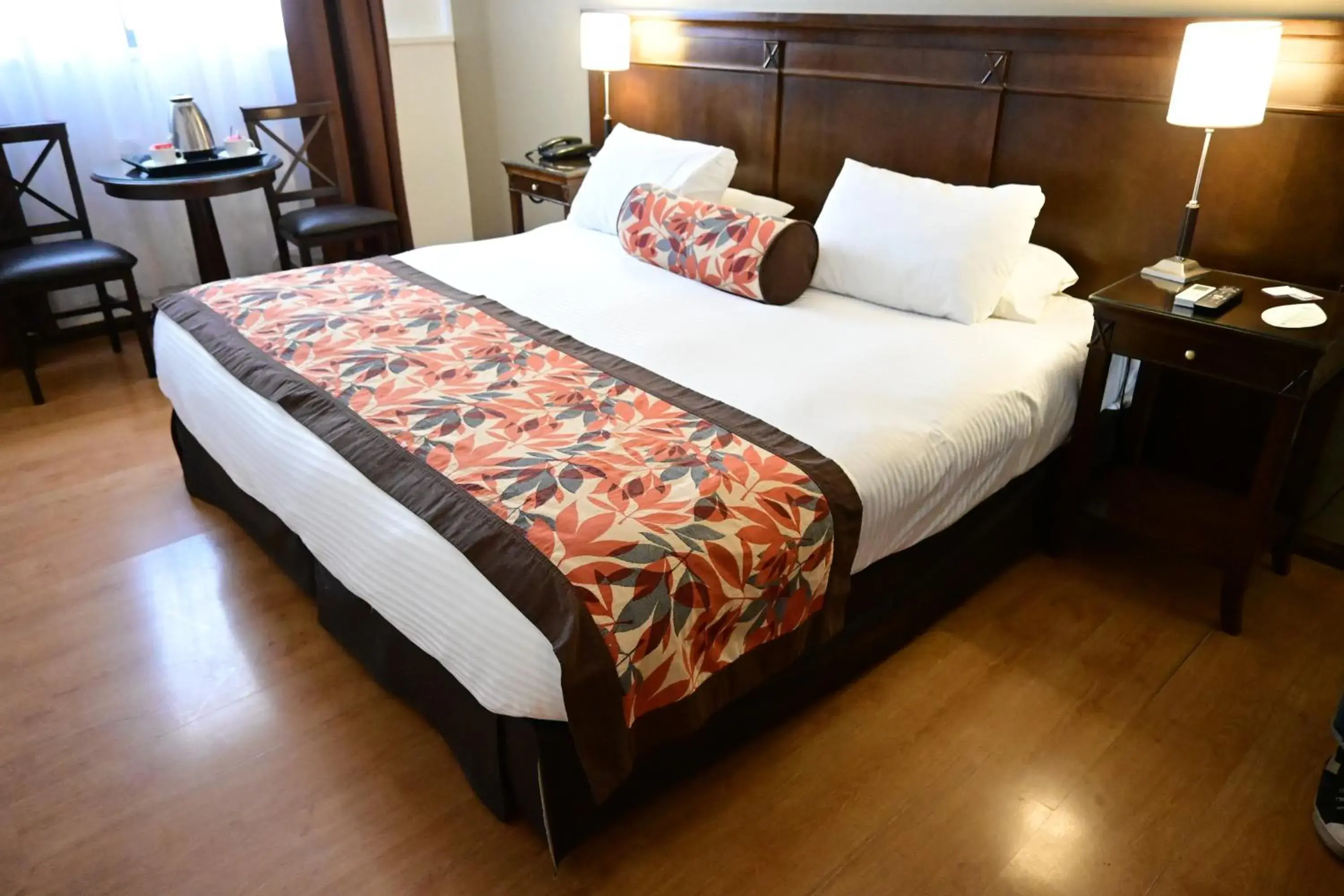 Superior Double Room in Hotel Mendoza Superior Double Room in Hotel Mendoza