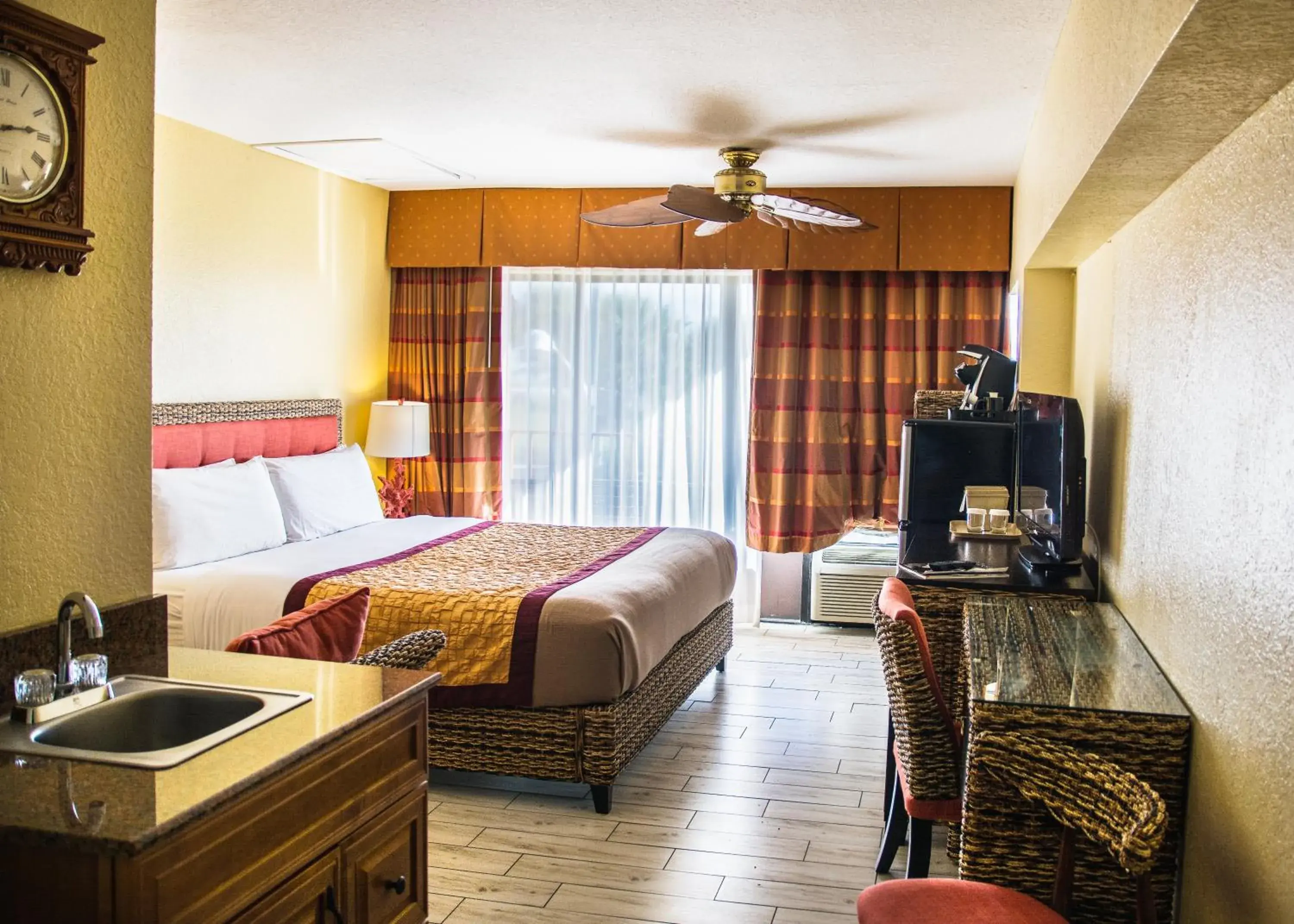 King Room with Ocean View in Royal Inn Beach Hutchinson Island King Room with Ocean View in Royal Inn Beach Hutchinson Island