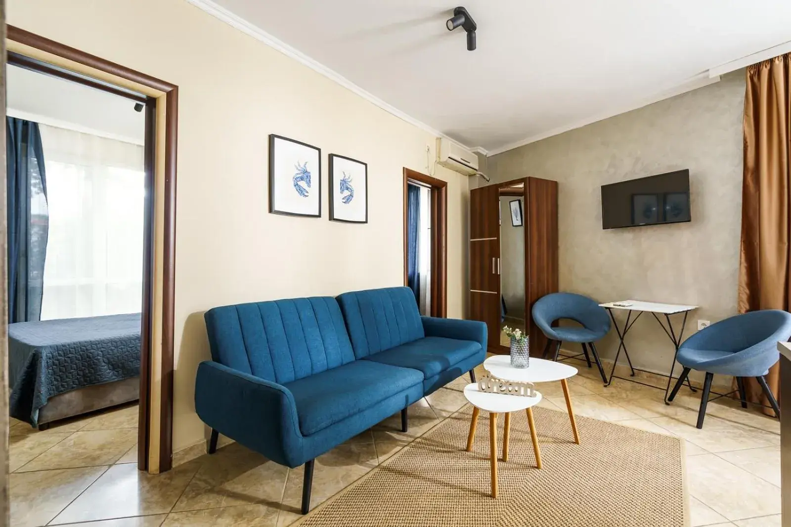 Small Three Room Apartment in Sunrise Hotel Small Three Room Apartment in Sunrise Hotel