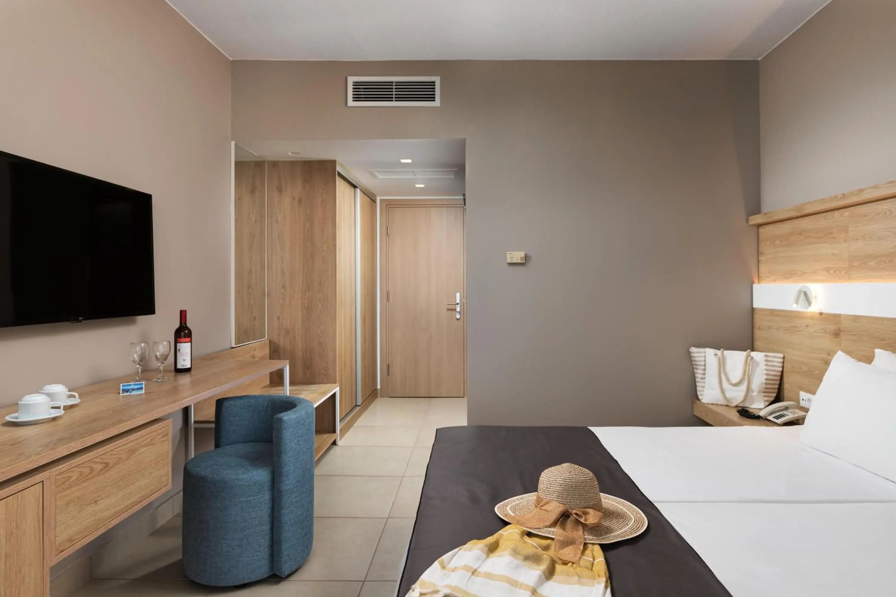 Select double room main building sea view in The Aeolos Beach Hotel Select double room main building sea view in The Aeolos Beach Hotel