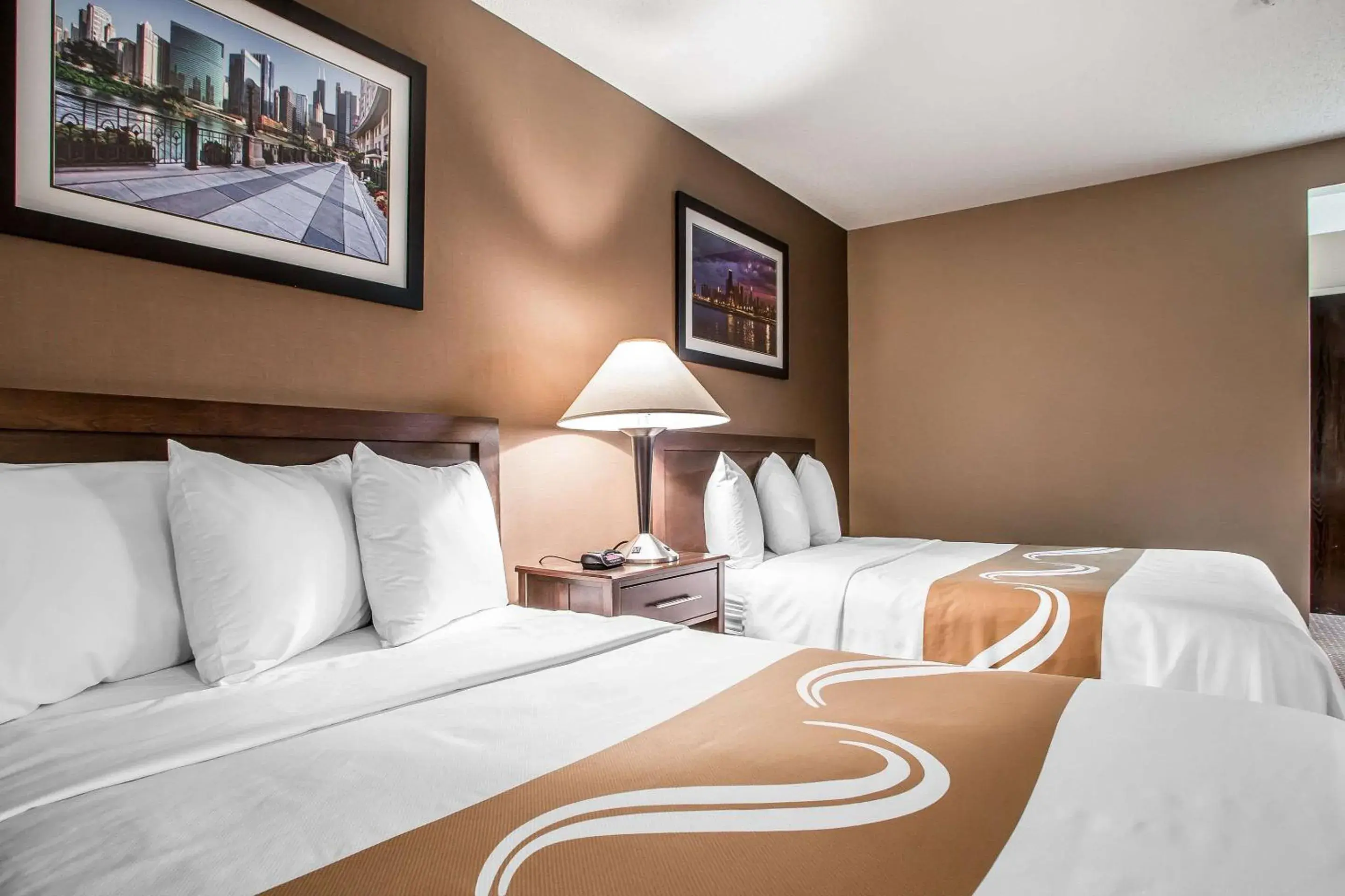 Double Room with Two Double Beds - Non-Smoking in Quality Inn Elgin I-90 Double Room with Two Double Beds - Non-Smoking in Quality Inn Elgin I-90