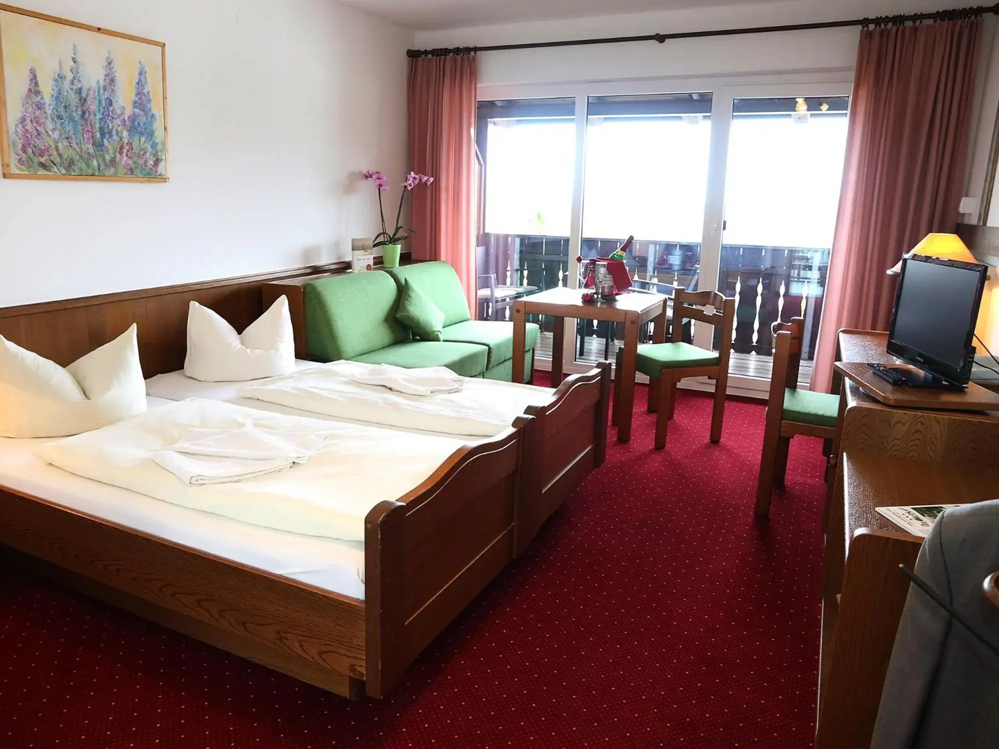 Triple Room in Landhotel & Reiterhof Schumann Triple Room in Landhotel & Reiterhof Schumann