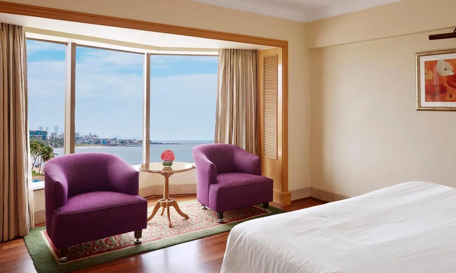 Premium Double Room with Partial Sea View in Ramada Plaza By Wyndham Palm Grove Premium Double Room with Partial Sea View in Ramada Plaza By Wyndham Palm Grove