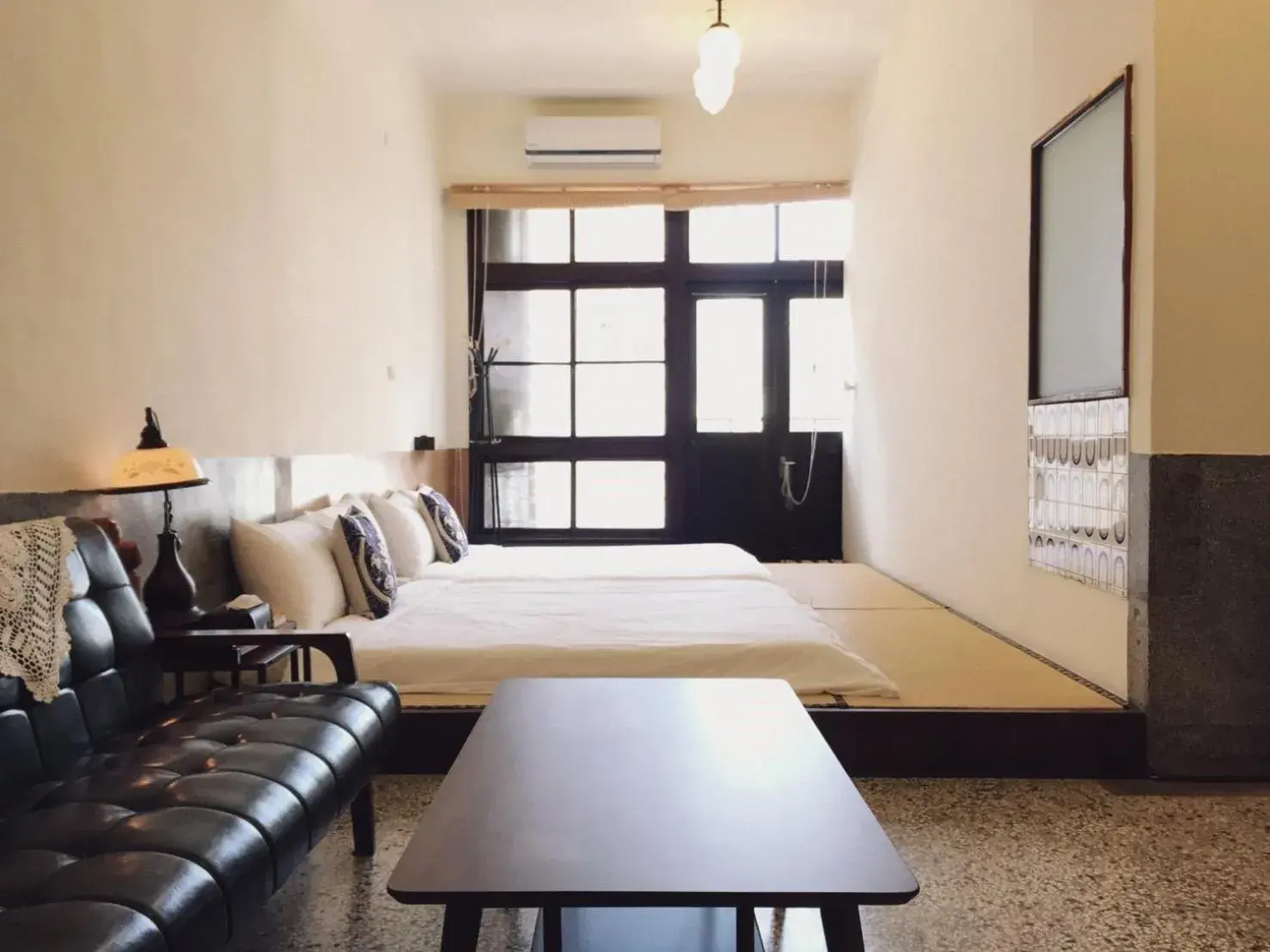 Quadruple Room with Balcony in GOIN Old House & Bar Quadruple Room with Balcony in GOIN Old House & Bar