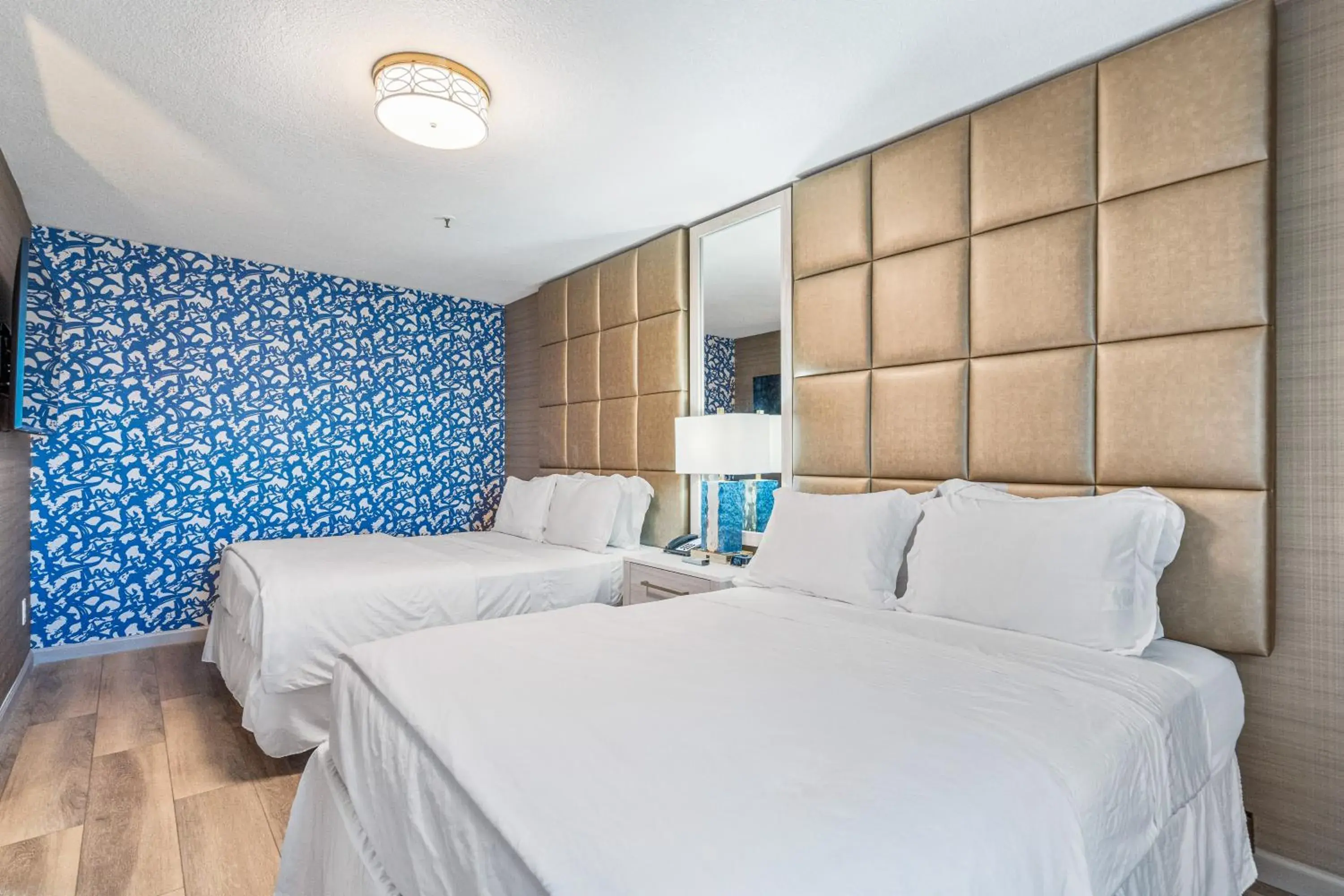 Queen Suite with 2 Queen Beds in 3 Palms Tucson North Foothills Queen Suite with 2 Queen Beds in 3 Palms Tucson North Foothills