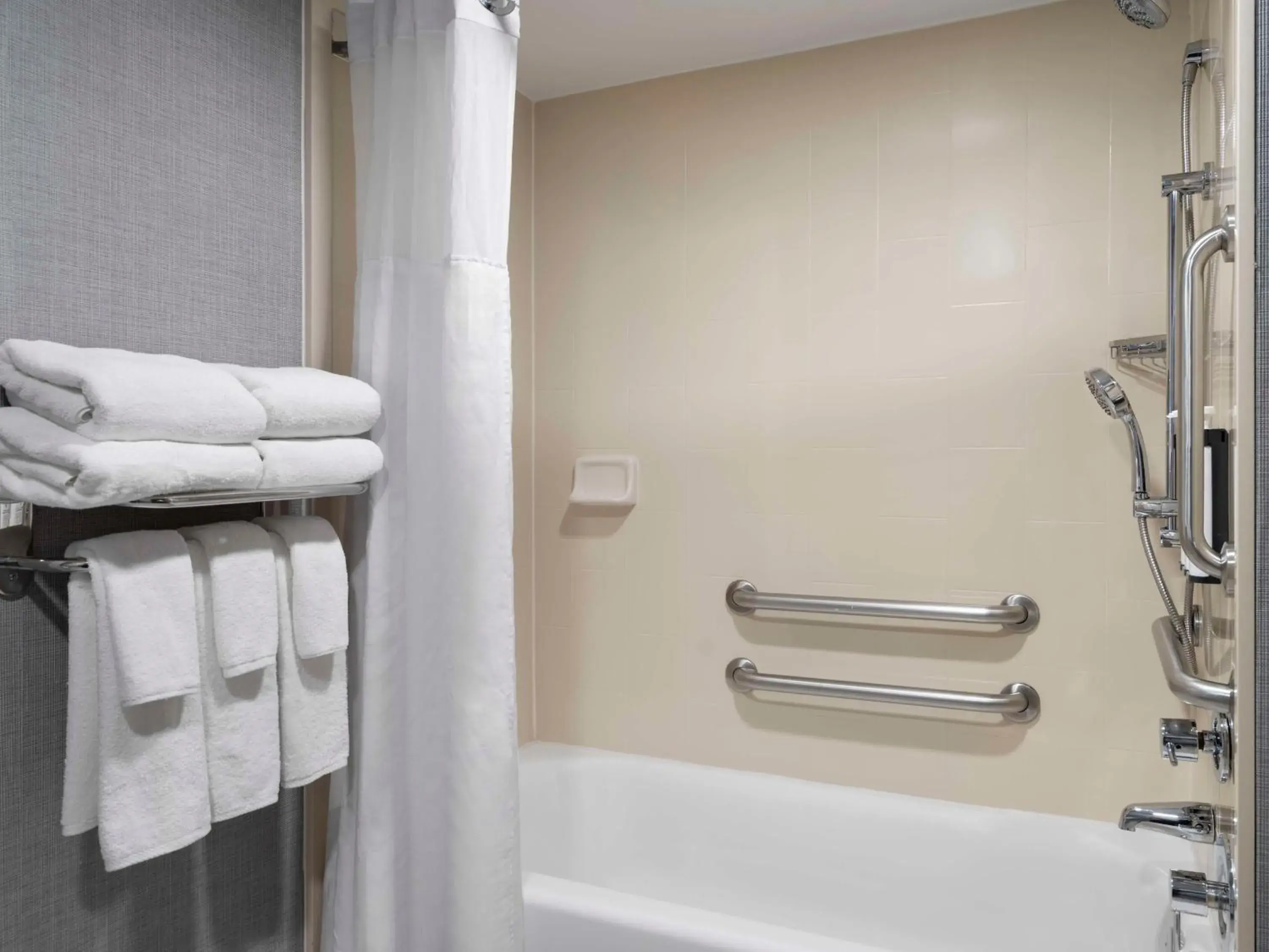 King Room with Accessible Tub - Disability Access in Hyatt Place Kansas City/Overland Park/Metcalf King Room with Accessible Tub - Disability Access in Hyatt Place Kansas City/Overland Park/Metcalf