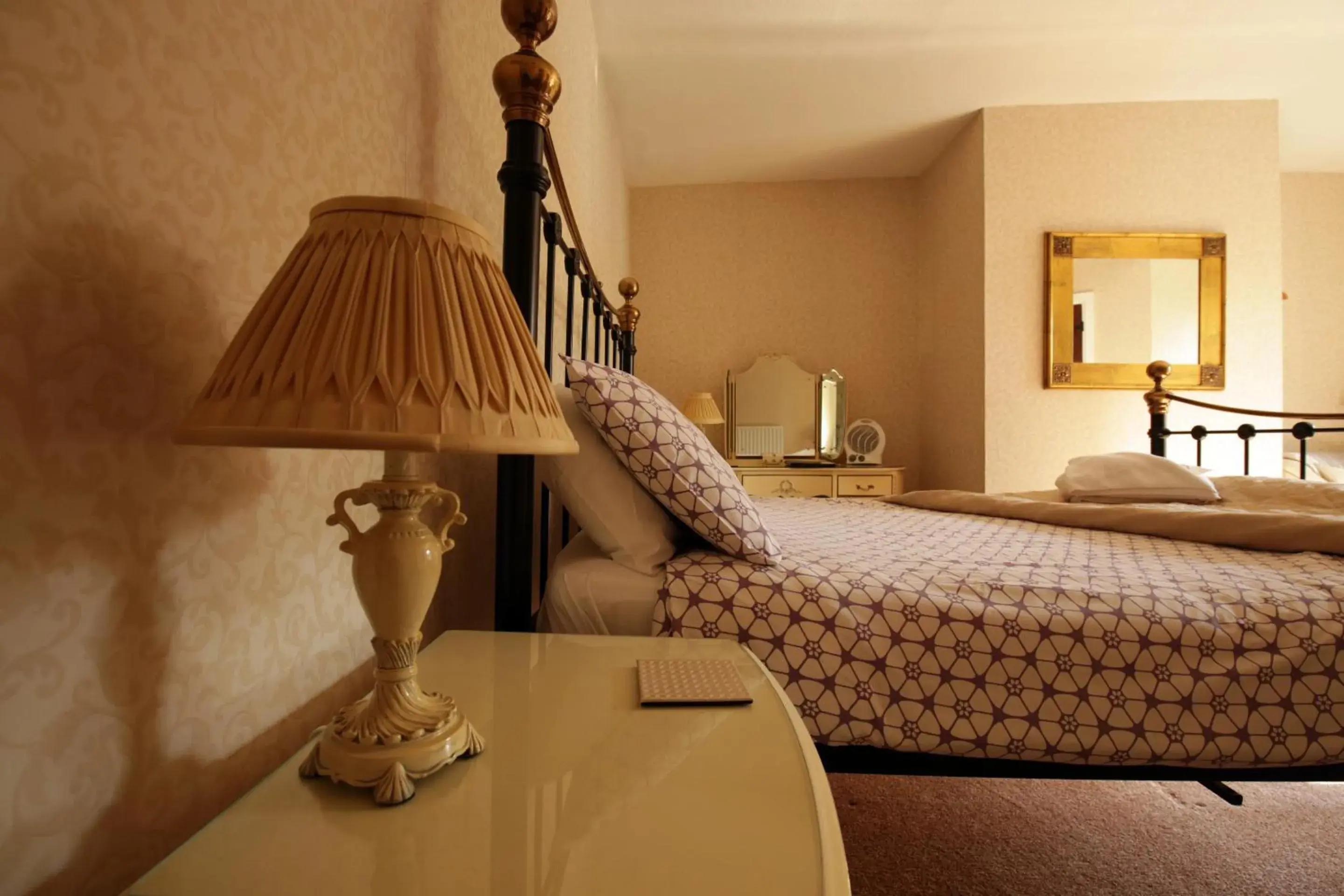 Standard Double Room in Fitzwarine House Whittington Standard Double Room in Fitzwarine House Whittington