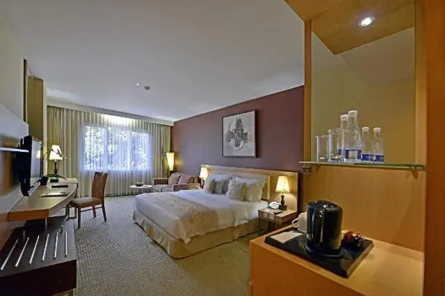Grand Deluxe King Room in Grand Serela Setiabudhi Bandung Grand Deluxe King Room in Grand Serela Setiabudhi Bandung