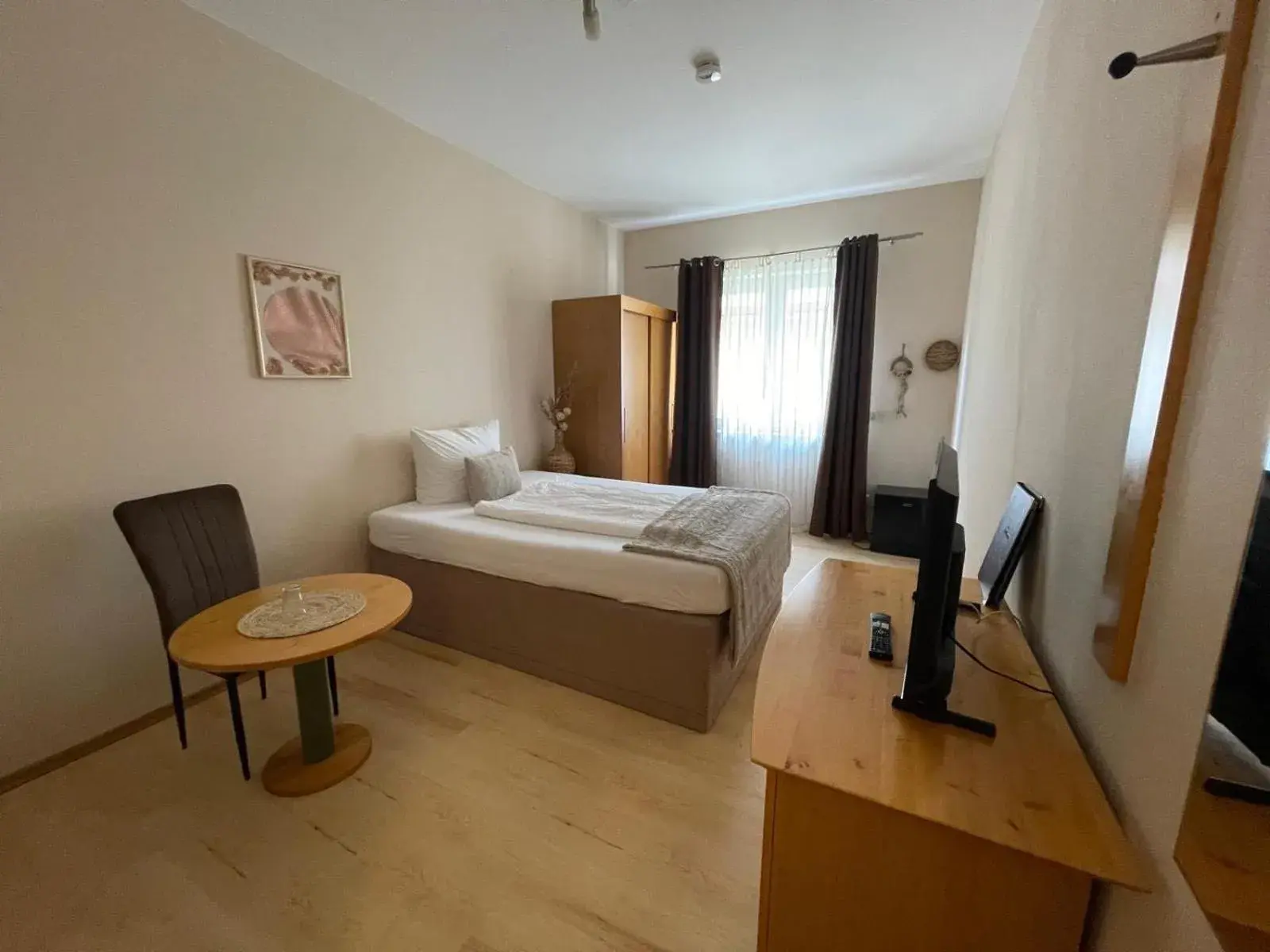 Single Room in Heppenheimer Hof Hotel Single Room in Heppenheimer Hof Hotel