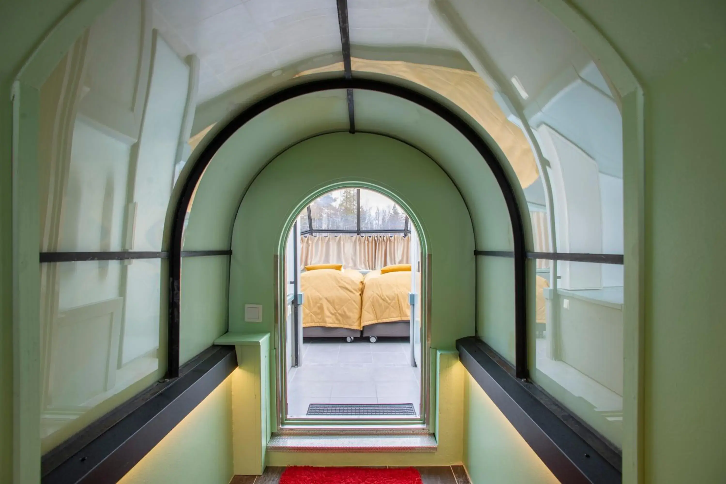 West Glass Igloo (2 Adults) in Kakslauttanen Arctic Resort - Igloos and Chalets West Glass Igloo (2 Adults) in Kakslauttanen Arctic Resort - Igloos and Chalets