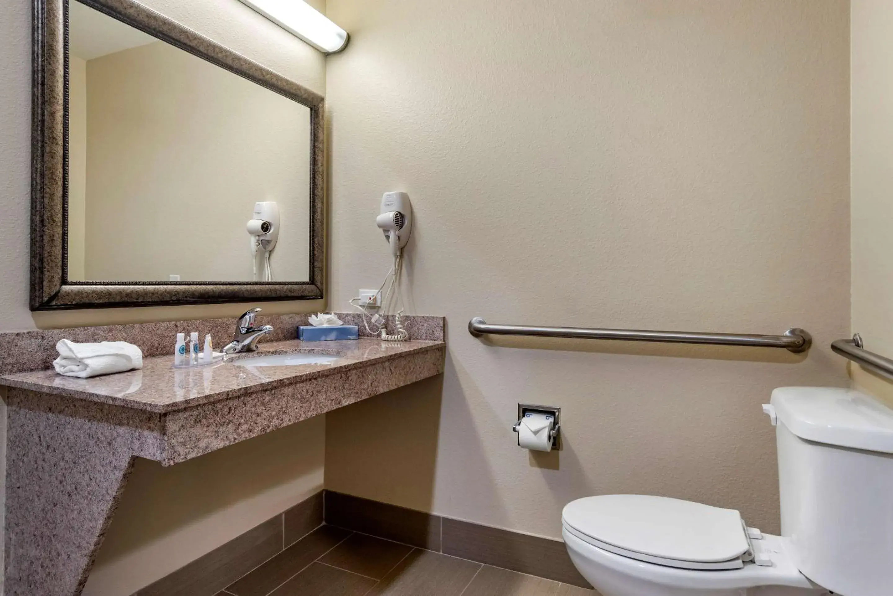 Queen Room with Two Queen Beds - Accessible/Non-Smoking in Comfort Inn & Suites Fort Walton Beach Queen Room with Two Queen Beds - Accessible/Non-Smoking in Comfort Inn & Suites Fort Walton Beach