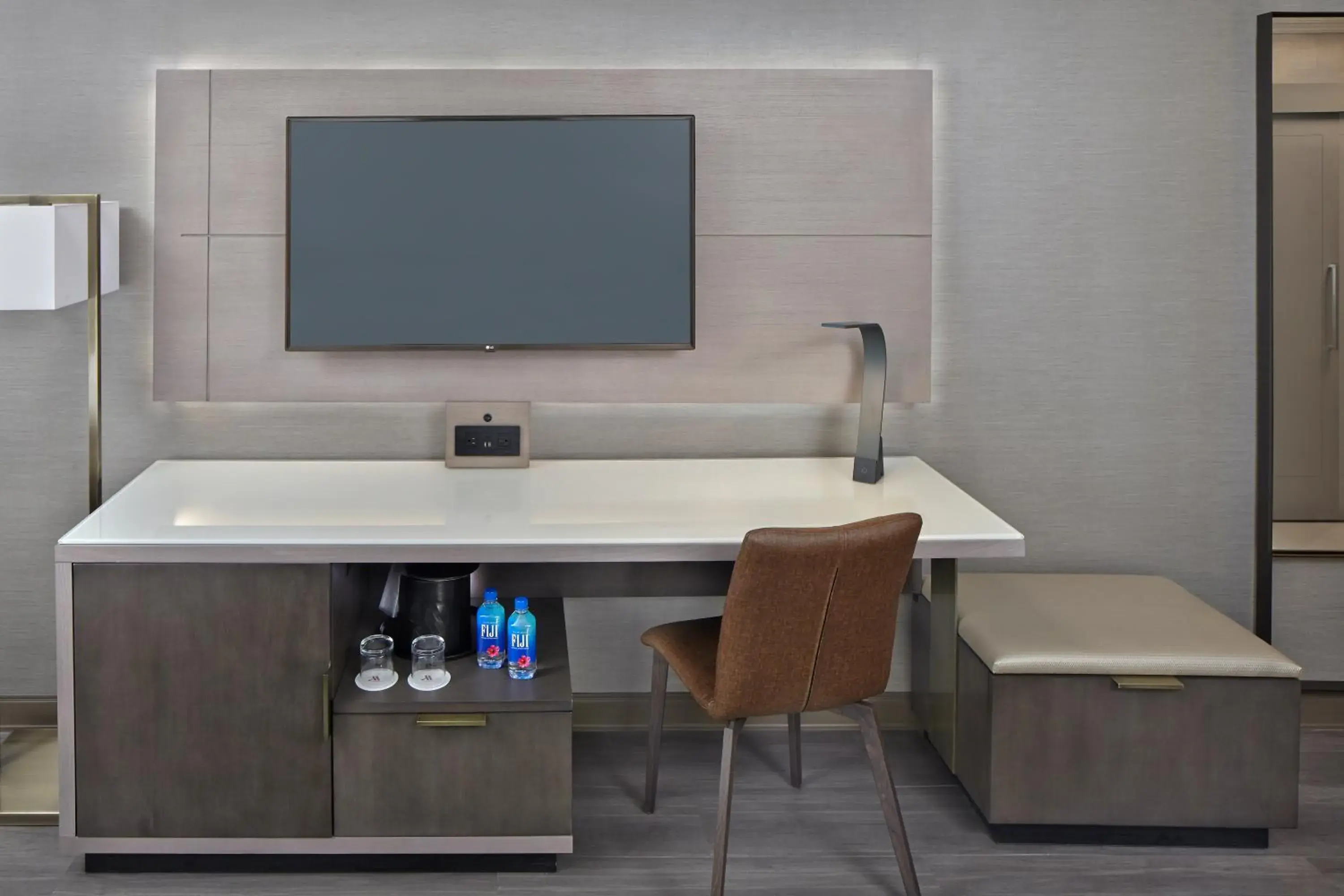 Deluxe Guest Room, King in Marriott Providence Downtown Deluxe Guest Room, King in Marriott Providence Downtown