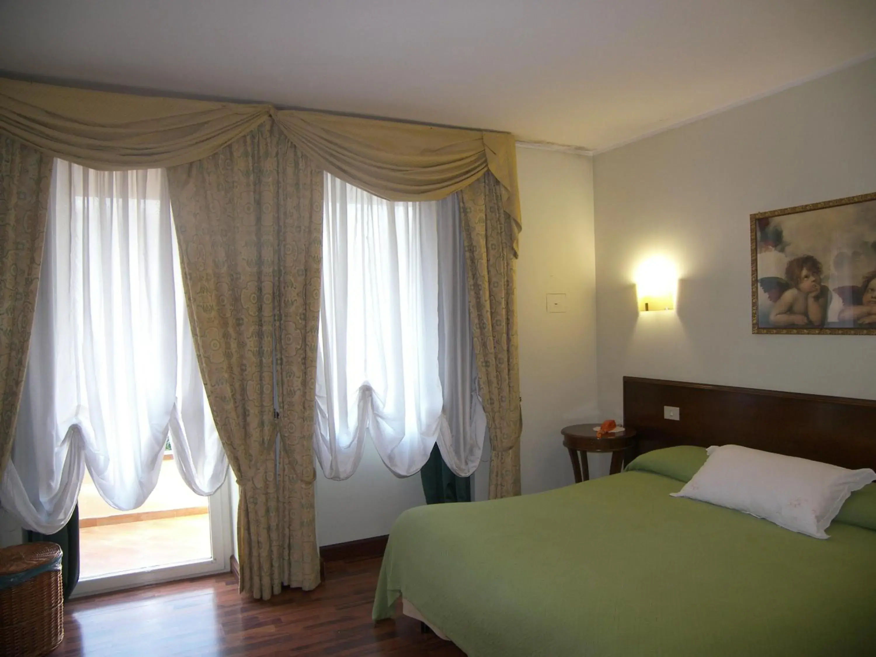 Double Room in Hotel Des Reves Double Room in Hotel Des Reves