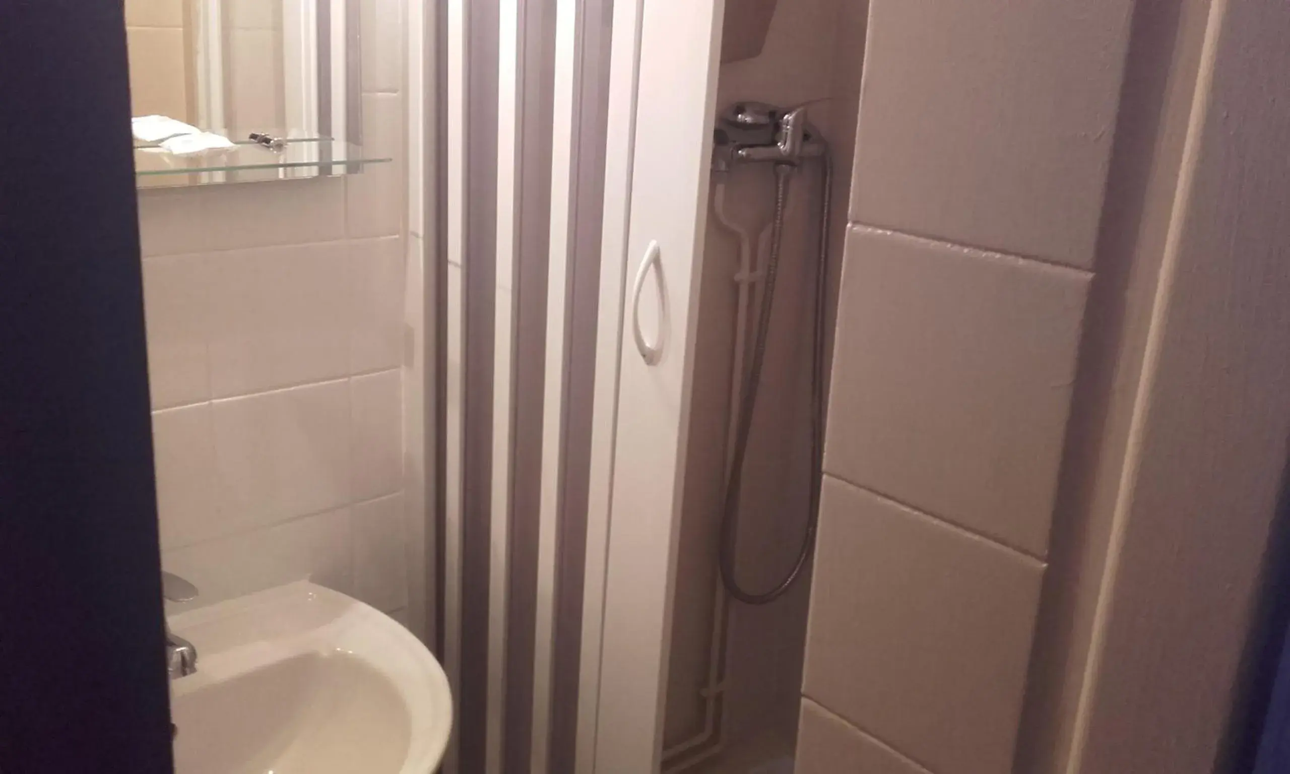 Double Room with Shared Toilet and Terrace in Hotel Clair Logis Double Room with Shared Toilet and Terrace in Hotel Clair Logis