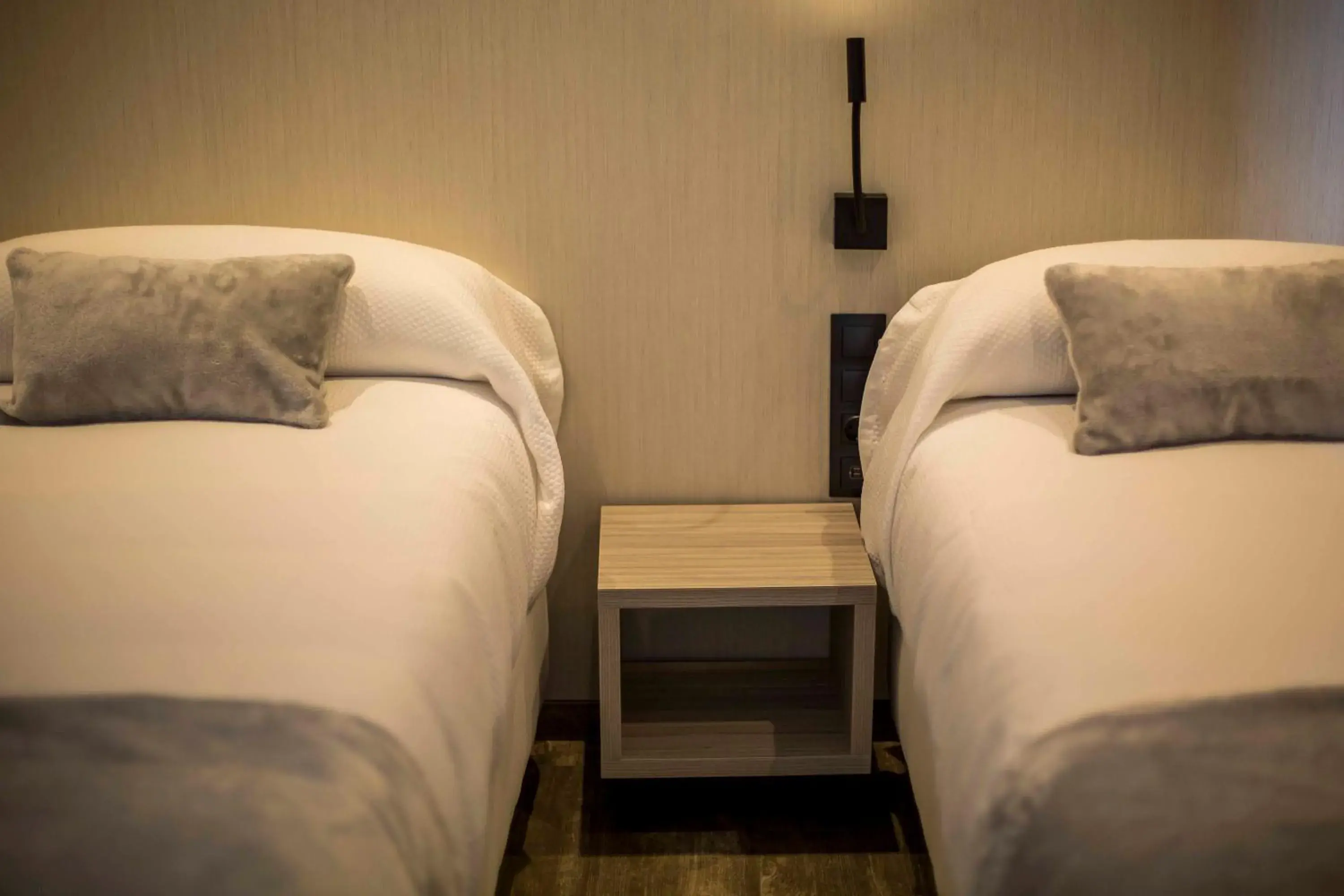 Twin Room with Private Bathroom in Hostal Sevilla Santa Justa - Adults only Twin Room with Private Bathroom in Hostal Sevilla Santa Justa - Adults only