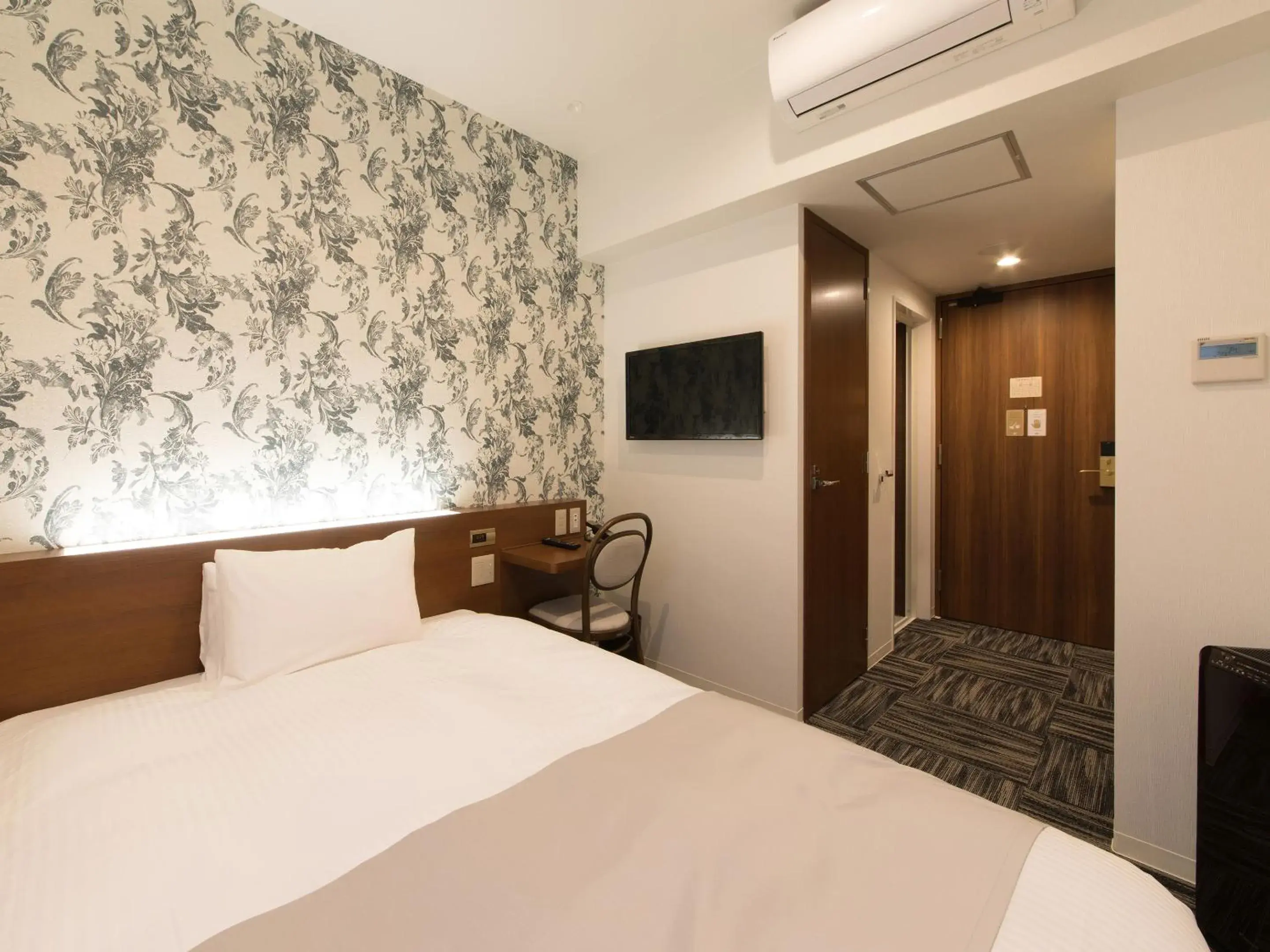 Economy Double Room in S.Training Center Hotel Osaka Economy Double Room in S.Training Center Hotel Osaka