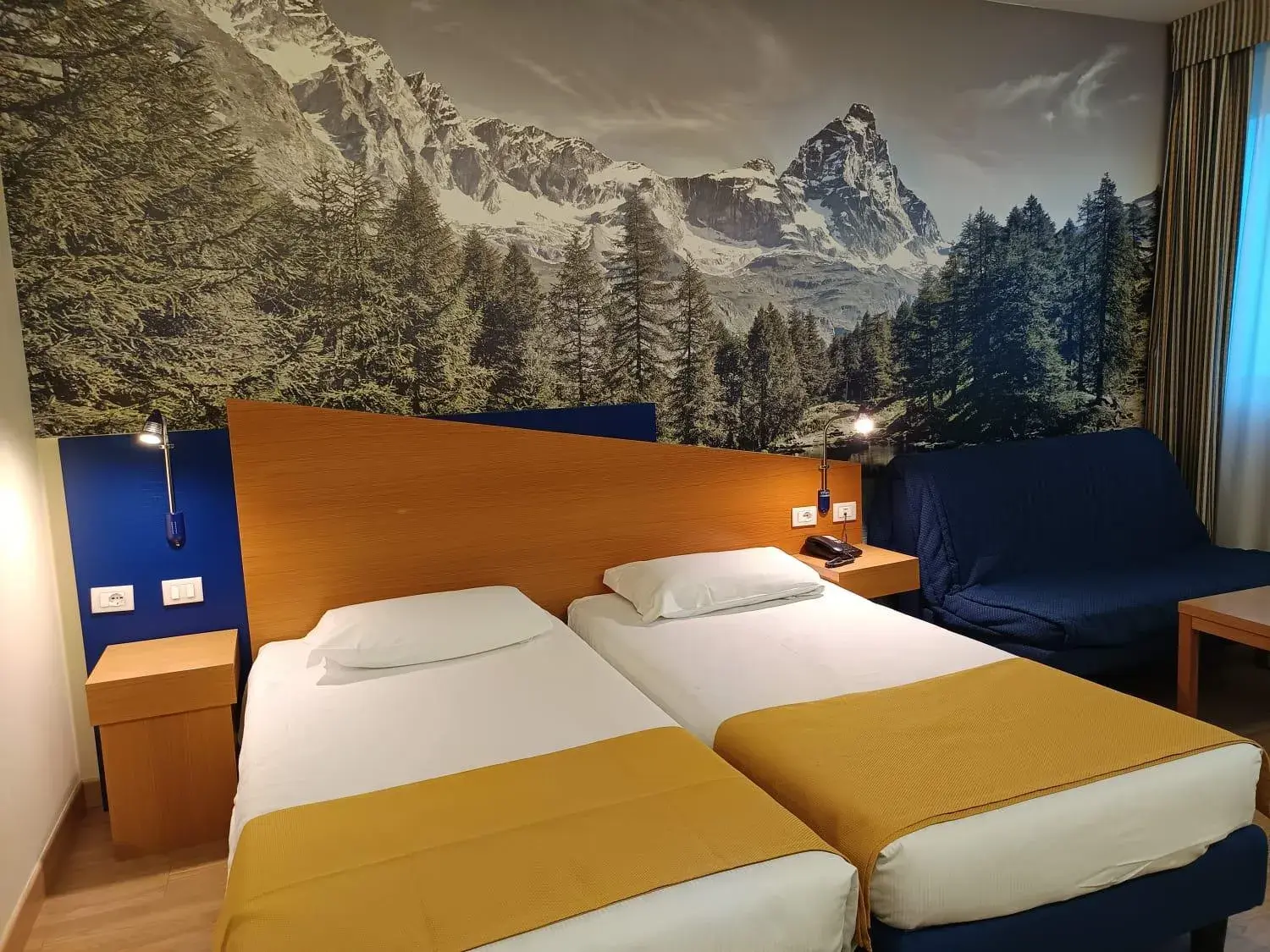 Superior Double or Twin Room in Hotel Express Aosta East Superior Double or Twin Room in Hotel Express Aosta East