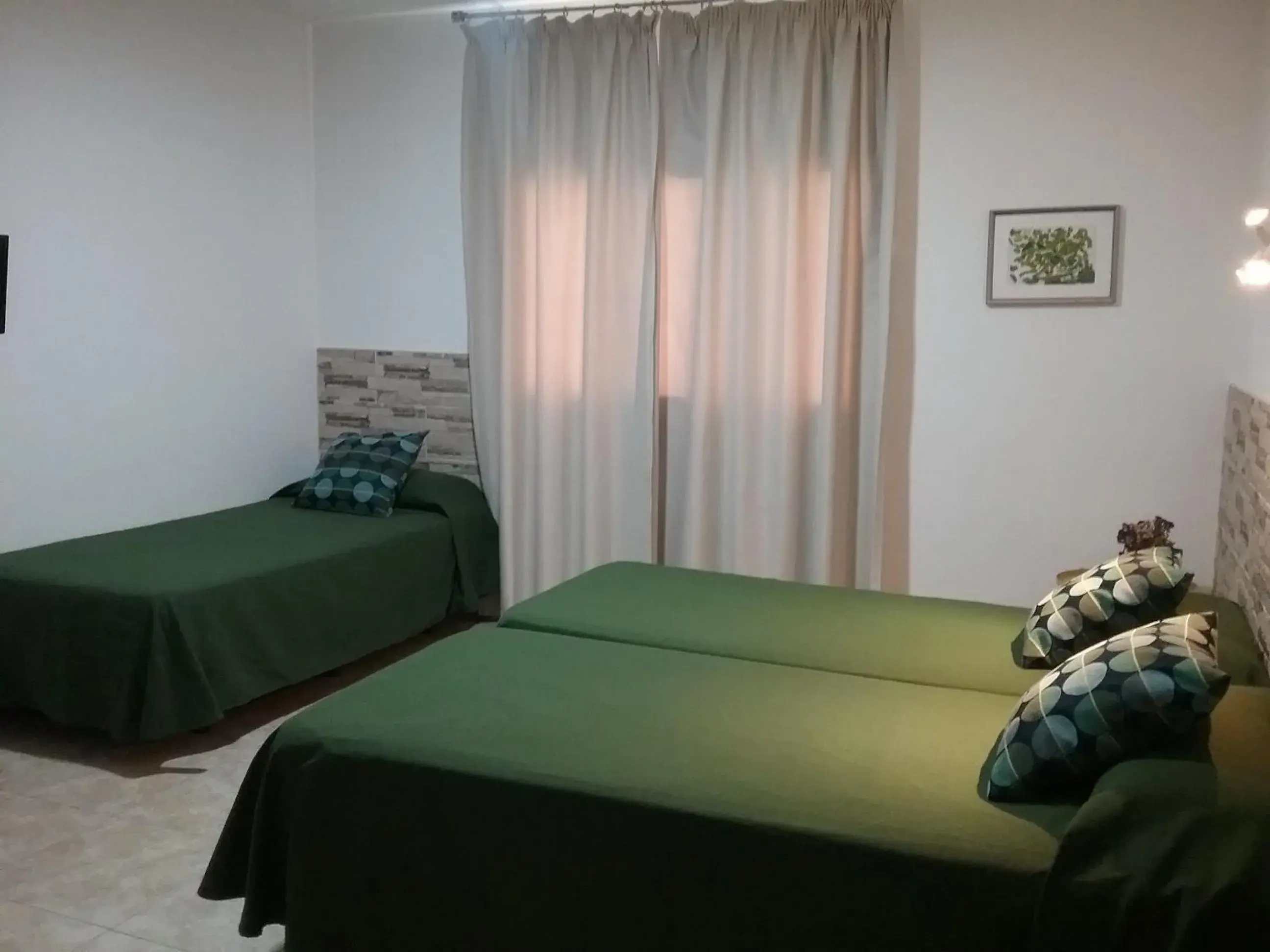 Hostal Residencia Cardona Hostal Residencia Cardona