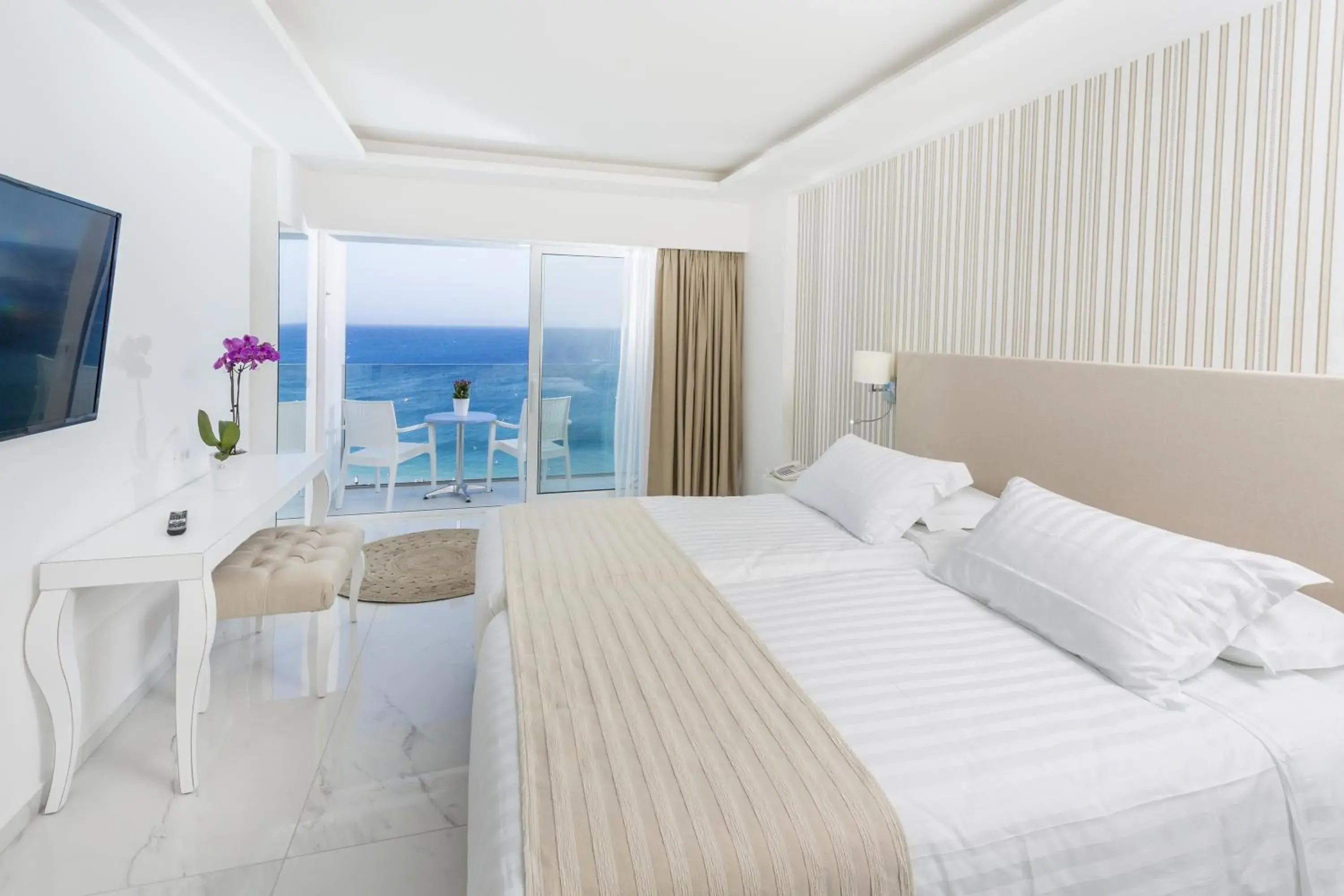Double or Twin Room Beach Front in Ibiscus Hotel Double or Twin Room Beach Front in Ibiscus Hotel