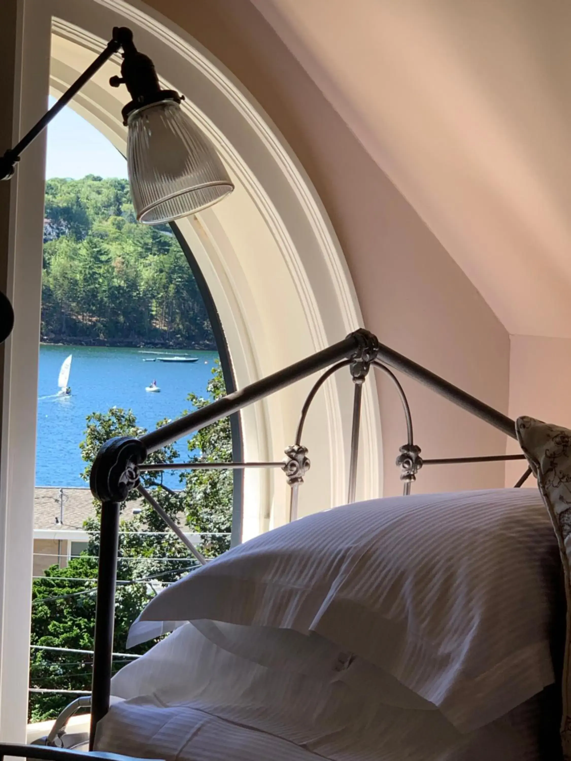 Queen Room in The Pebble Bed and Breakfast Queen Room in The Pebble Bed and Breakfast