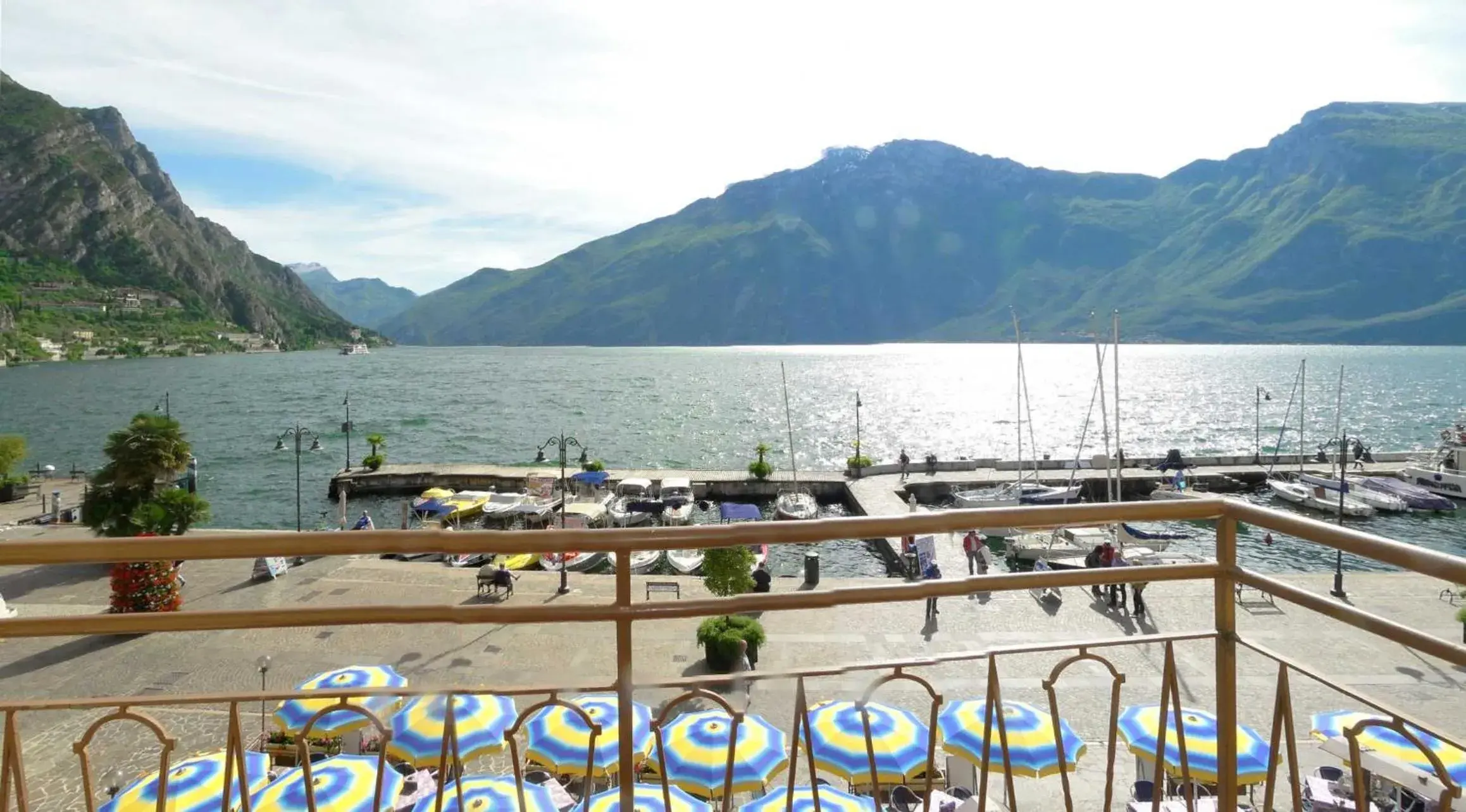 Classic Double Room with Balcony and Lake View in Hotel Sole - Limone Classic Double Room with Balcony and Lake View in Hotel Sole - Limone
