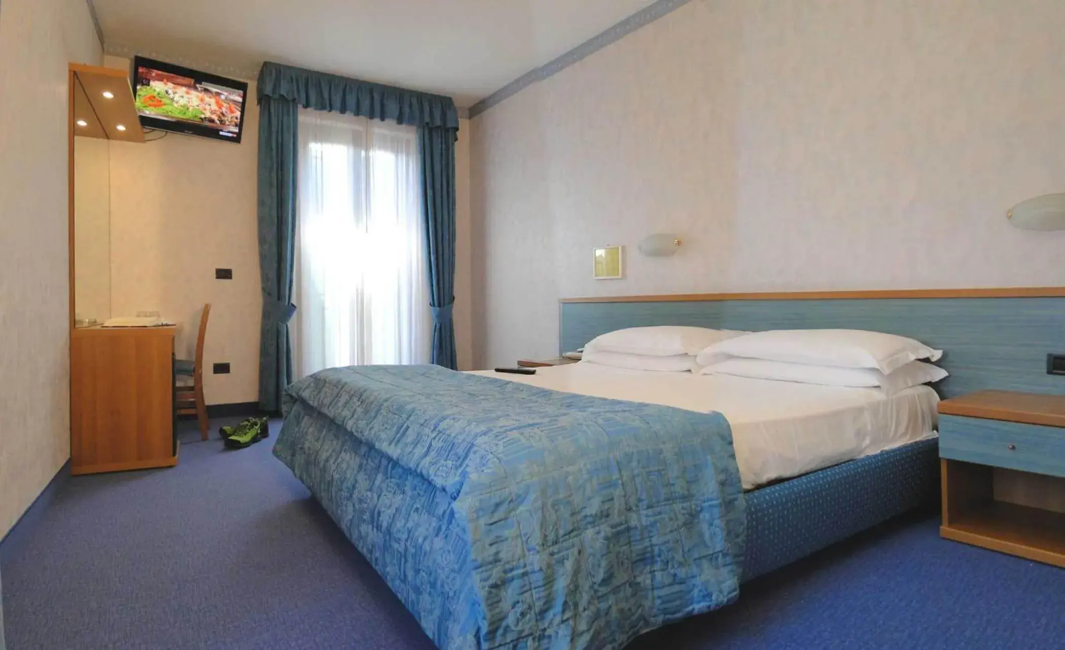 Comfort Double Room with Balcony & Lake View in Hotel Sole - Limone Comfort Double Room with Balcony & Lake View in Hotel Sole - Limone