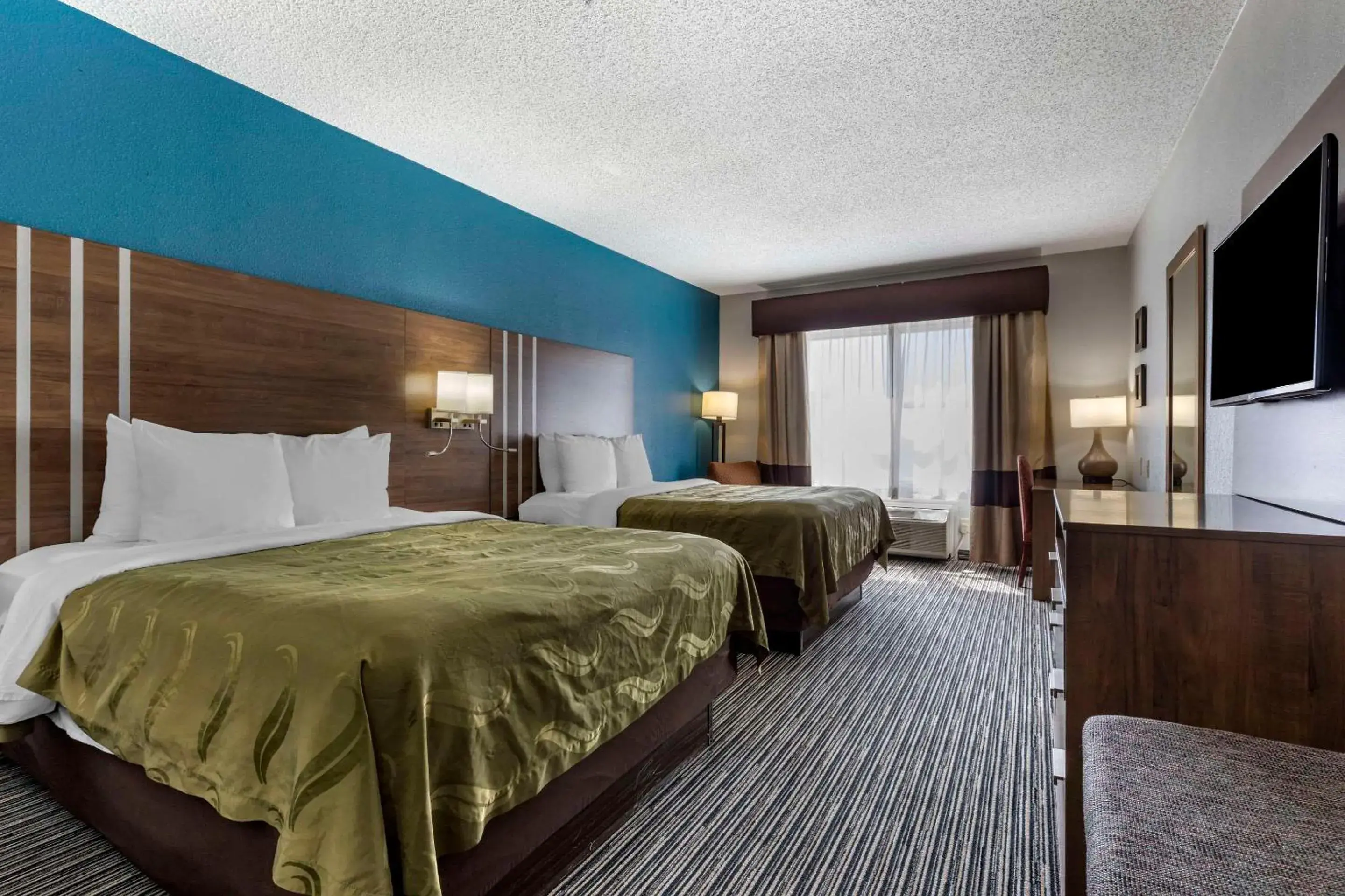 Queen Room with Two Queen Beds - Non-Smoking in Quality Inn & Suites I-35 E-Walnut Hill Queen Room with Two Queen Beds - Non-Smoking in Quality Inn & Suites I-35 E-Walnut Hill