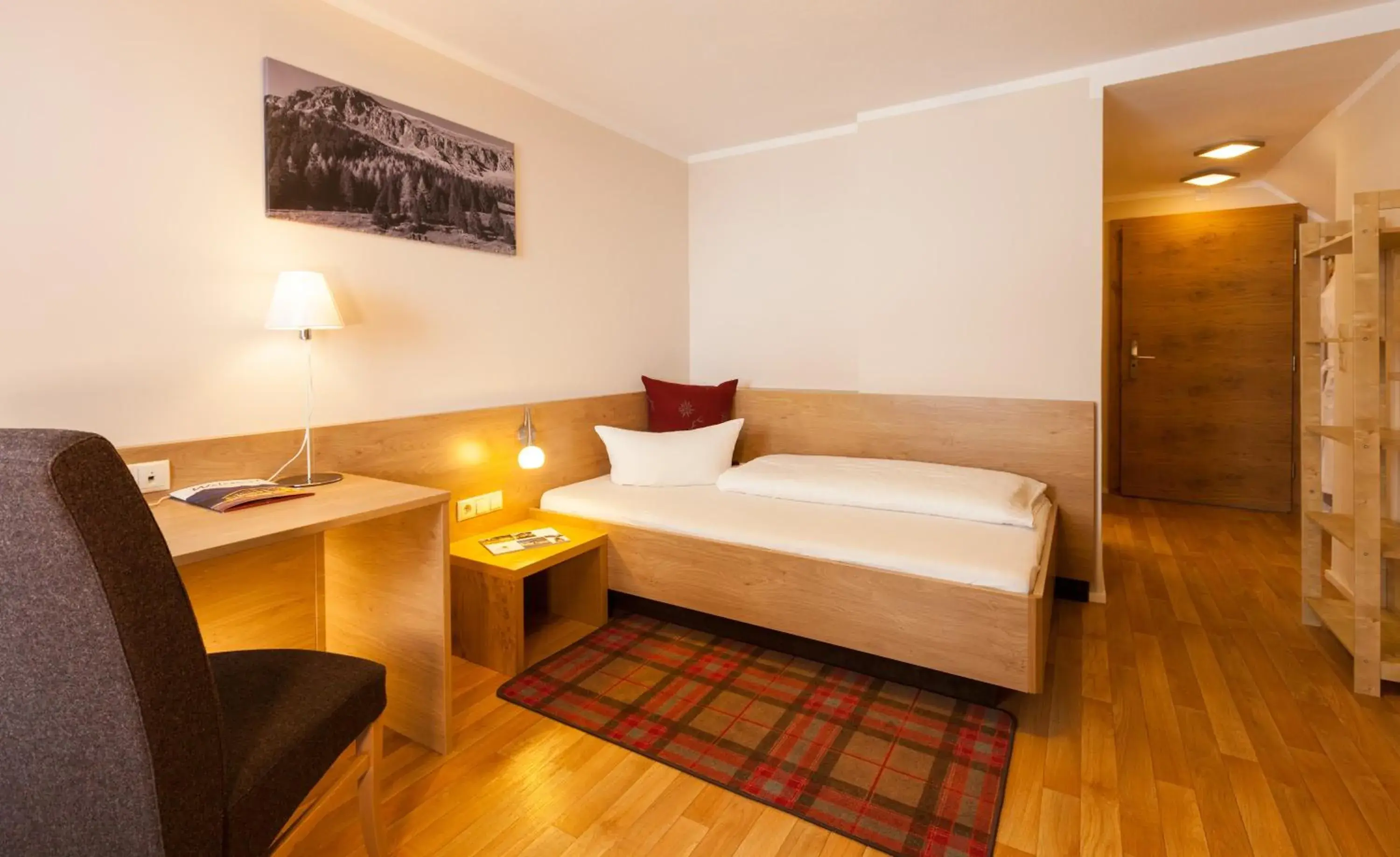 Comfort Single Room in Kinder- & Gletscherhotel Hintertuxerhof Comfort Single Room in Kinder- & Gletscherhotel Hintertuxerhof