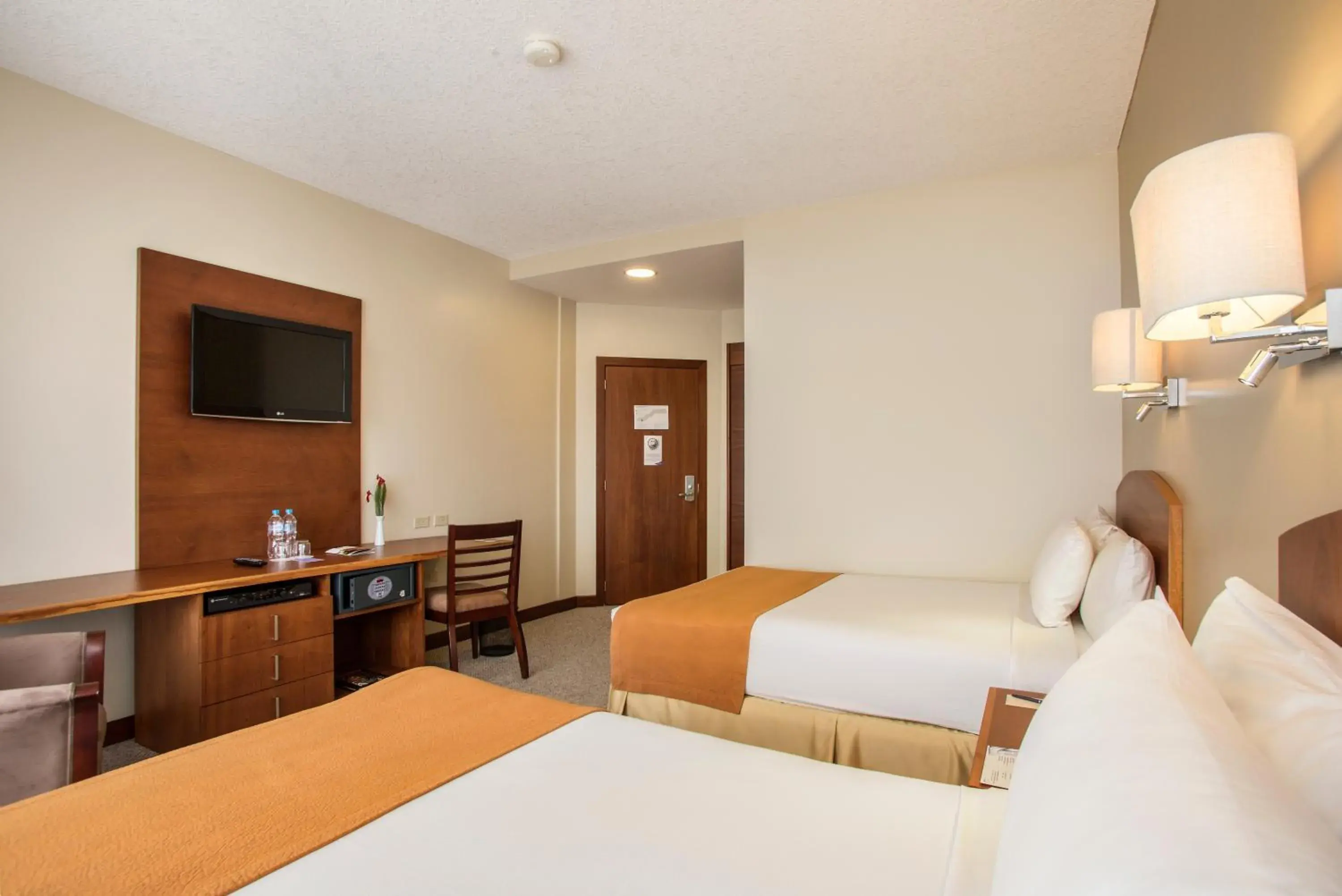 Executive Twin Room in Hotel Quito Executive Twin Room in Hotel Quito