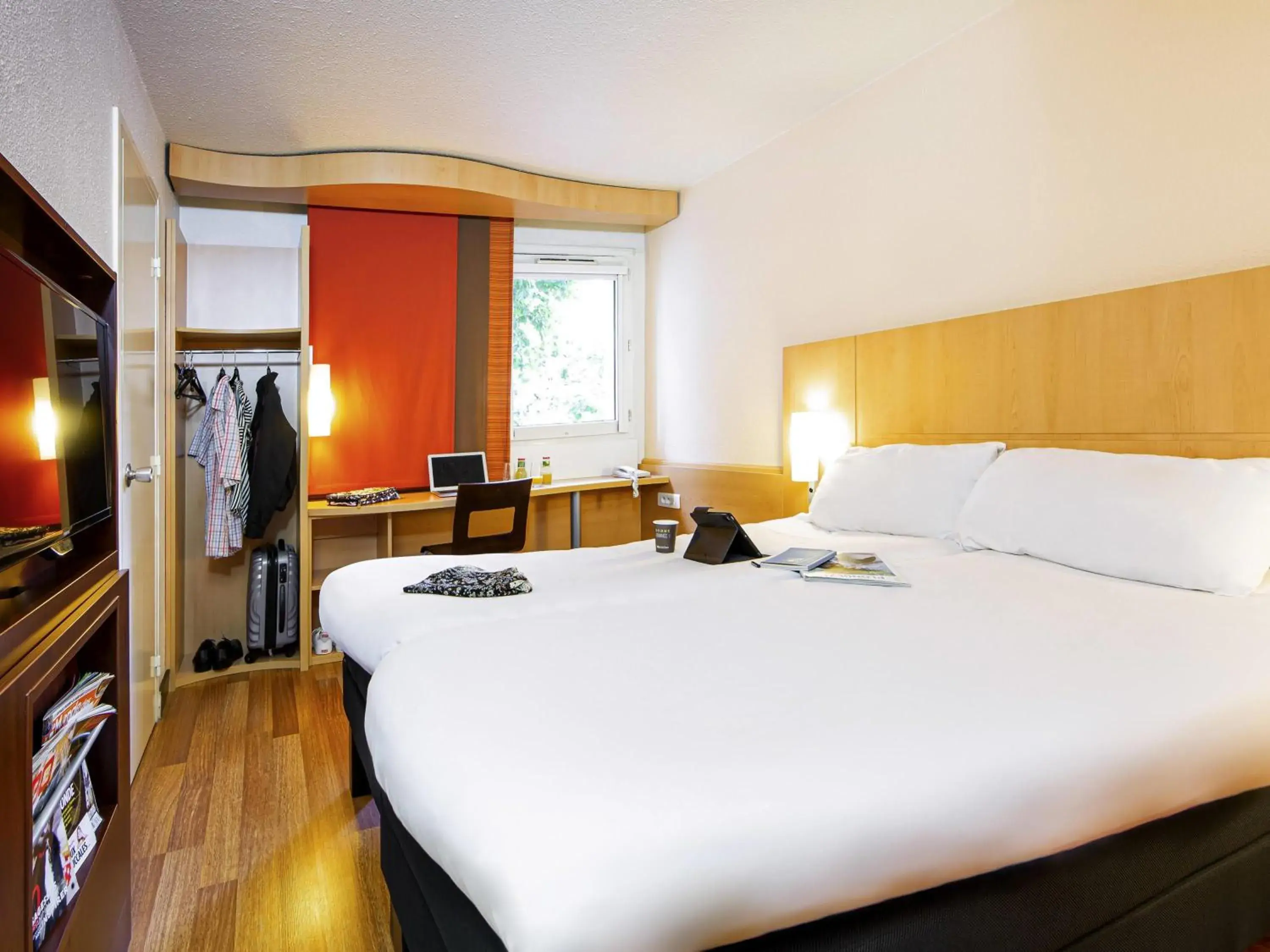 Twin Room in ibis Mulhouse Centre Filature Twin Room in ibis Mulhouse Centre Filature