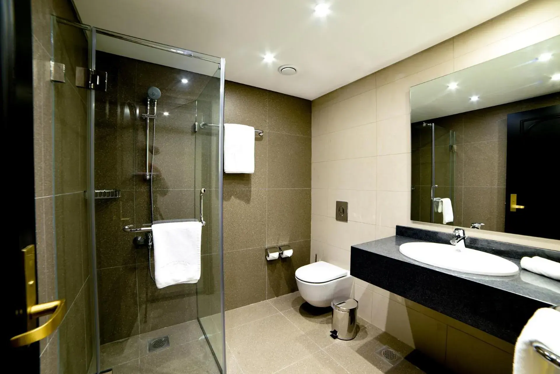 Deluxe Suite - single occupancy in Portemilio Hotel & Resort Deluxe Suite - single occupancy in Portemilio Hotel & Resort