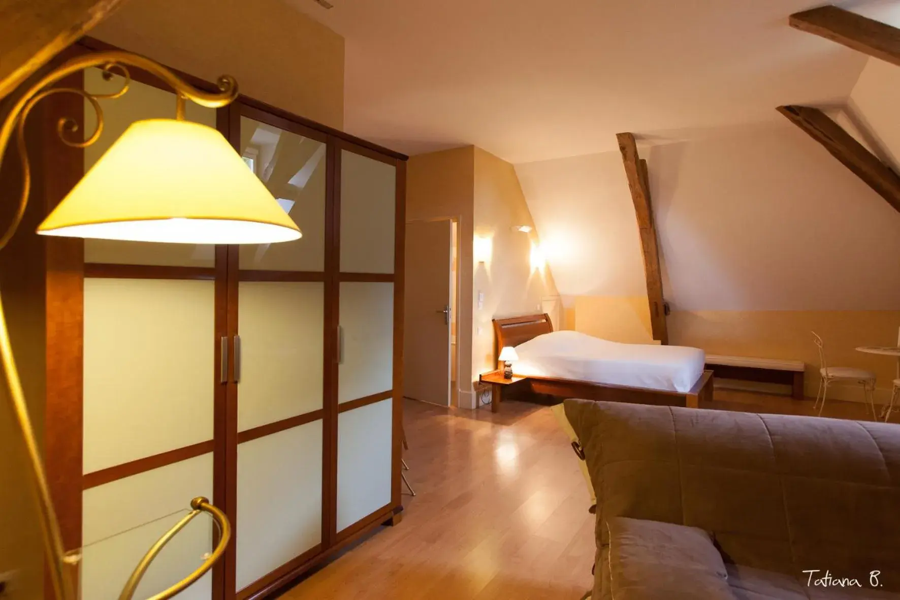 Large Family Room in Domaine de Chantemerle Large Family Room in Domaine de Chantemerle