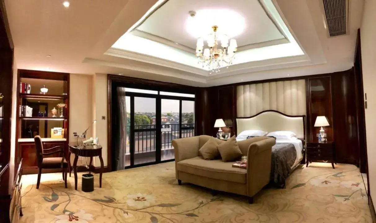 Executive Lake View Suite in Tongli Lake Resort Phase II Executive Lake View Suite in Tongli Lake Resort Phase II