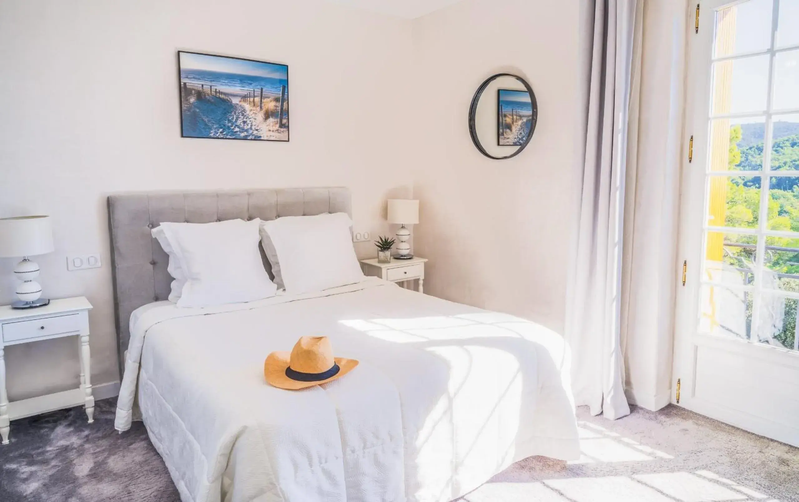 Standard Room in La Bastide De Tourtour Hotel & Spa Standard Room in La Bastide De Tourtour Hotel & Spa